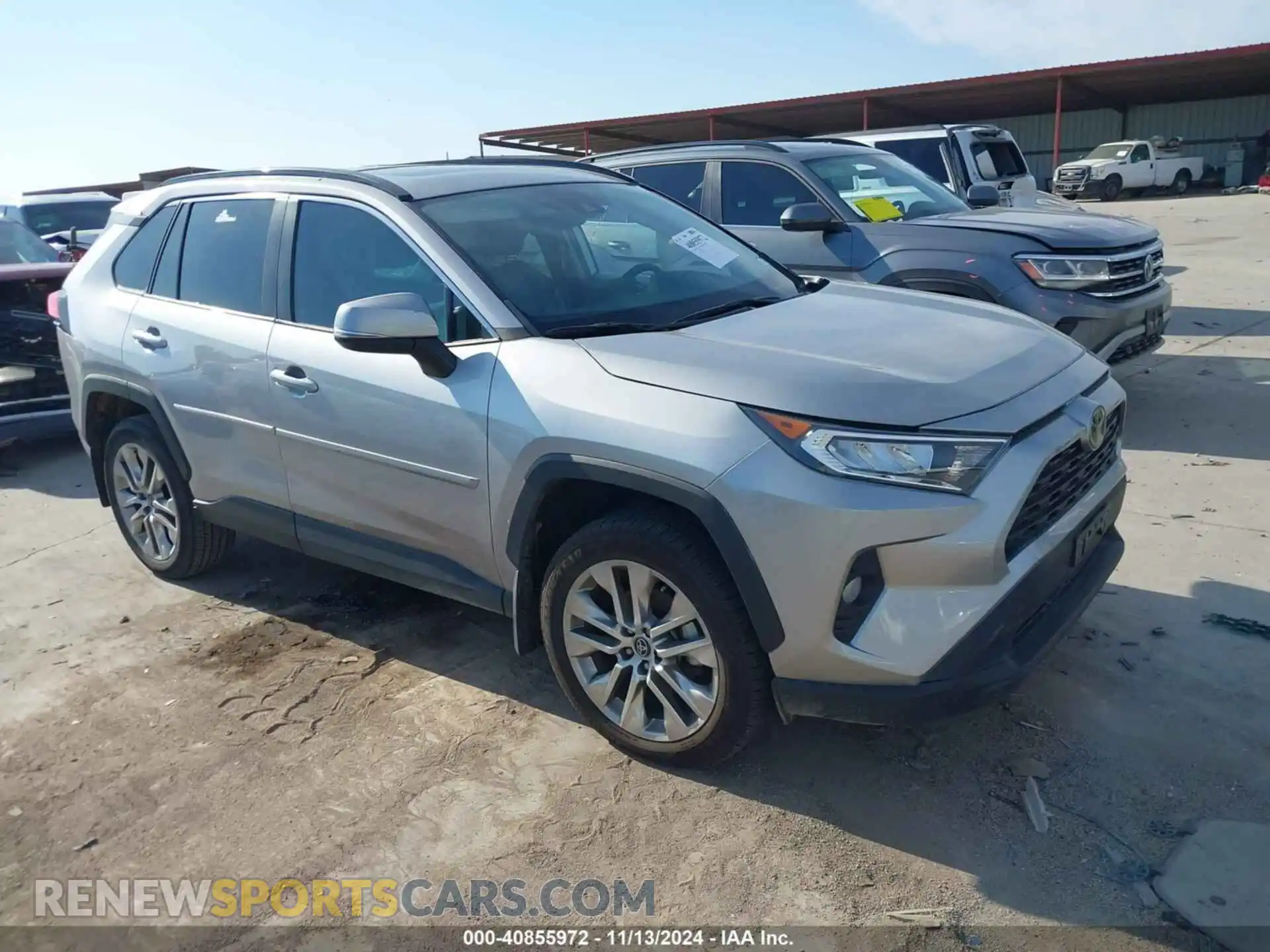 1 Photograph of a damaged car 2T3C1RFV0MC086608 TOYOTA RAV4 2021