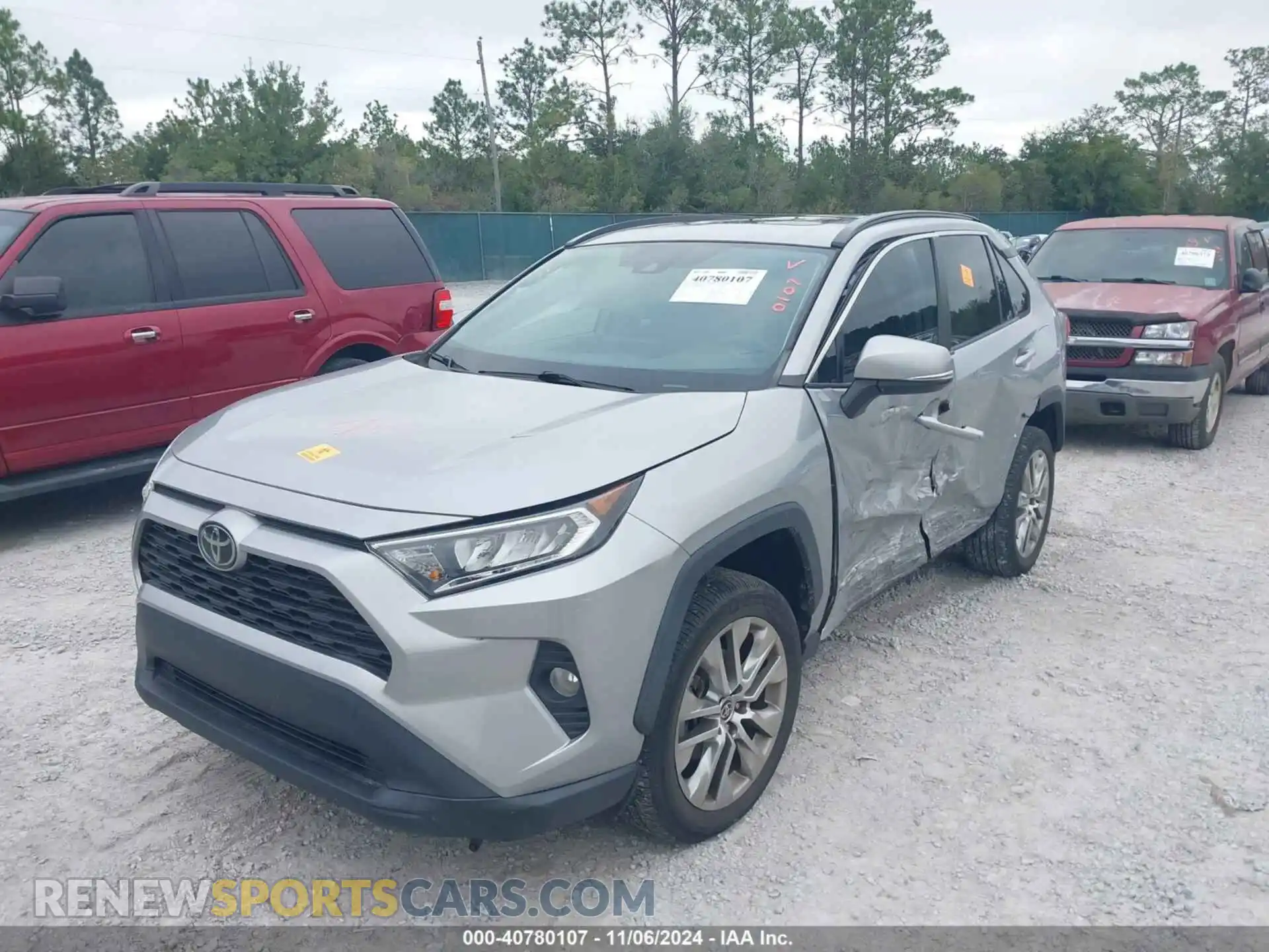 2 Photograph of a damaged car 2T3C1RFV0MC109899 TOYOTA RAV4 2021