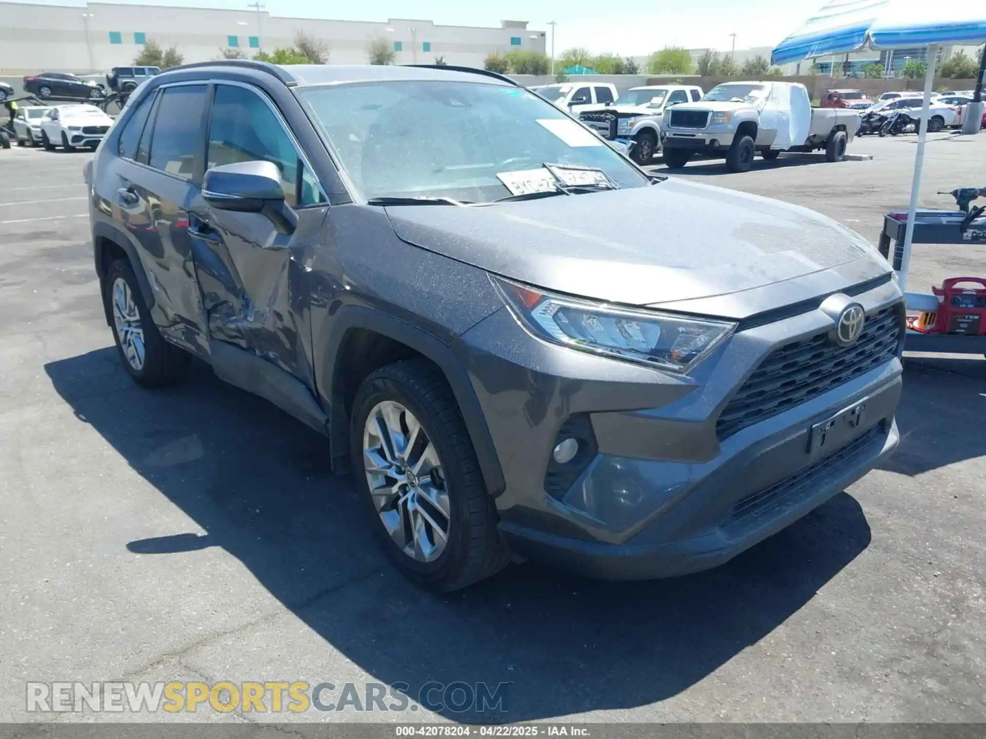 1 Photograph of a damaged car 2T3C1RFV0MC157984 TOYOTA RAV4 2021