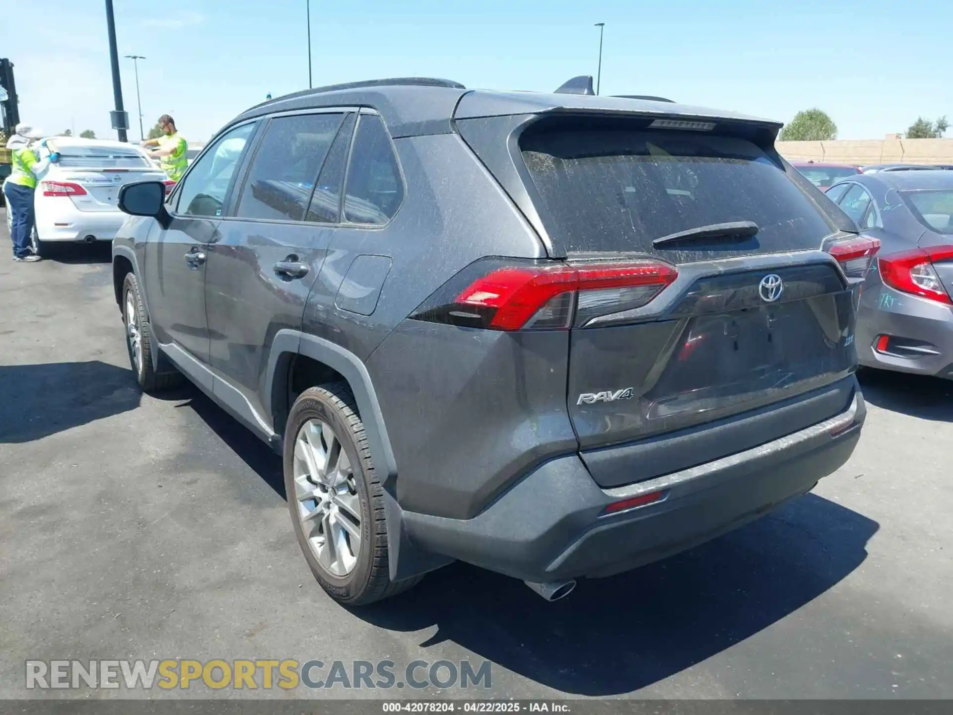 3 Photograph of a damaged car 2T3C1RFV0MC157984 TOYOTA RAV4 2021