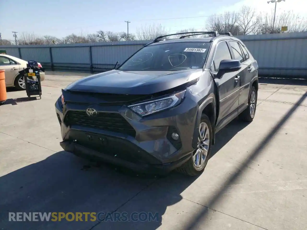 2 fotografías del automóvil dañado 2T3C1RFV0MC165454 TOYOTA RAV4 2021