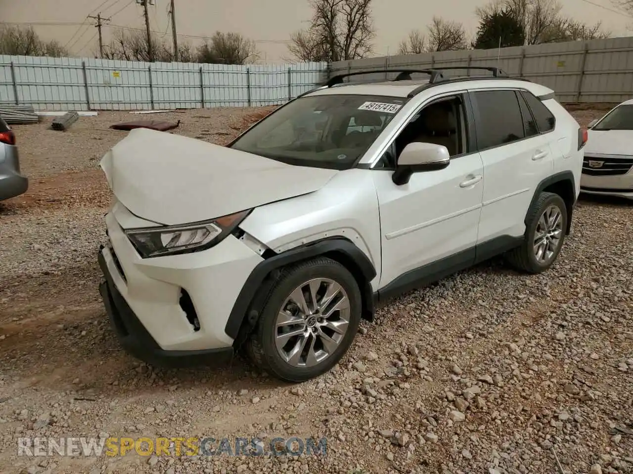 1 Photograph of a damaged car 2T3C1RFV0MW141833 TOYOTA RAV4 2021
