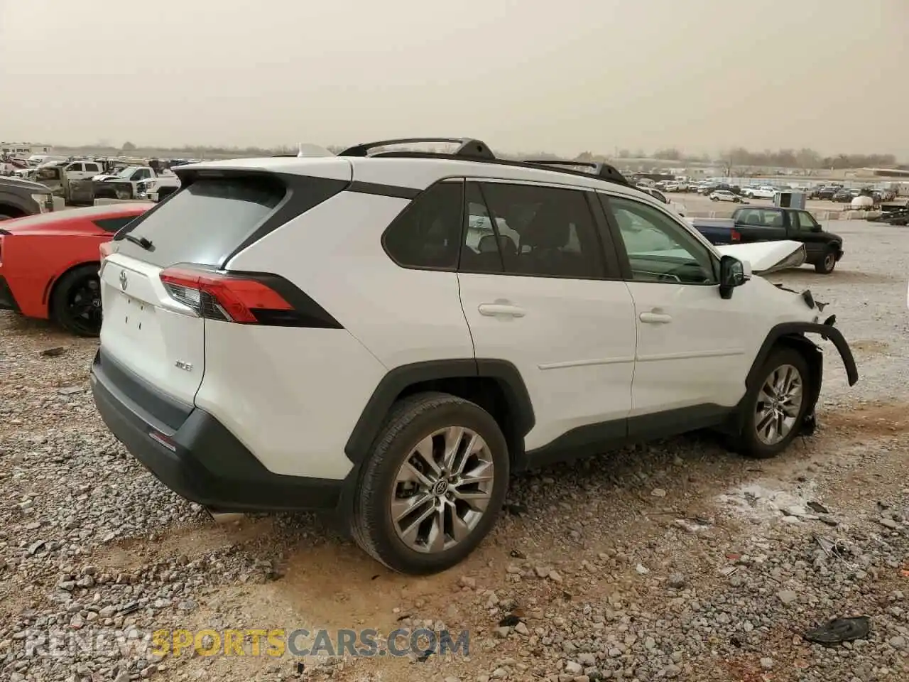 3 Photograph of a damaged car 2T3C1RFV0MW141833 TOYOTA RAV4 2021