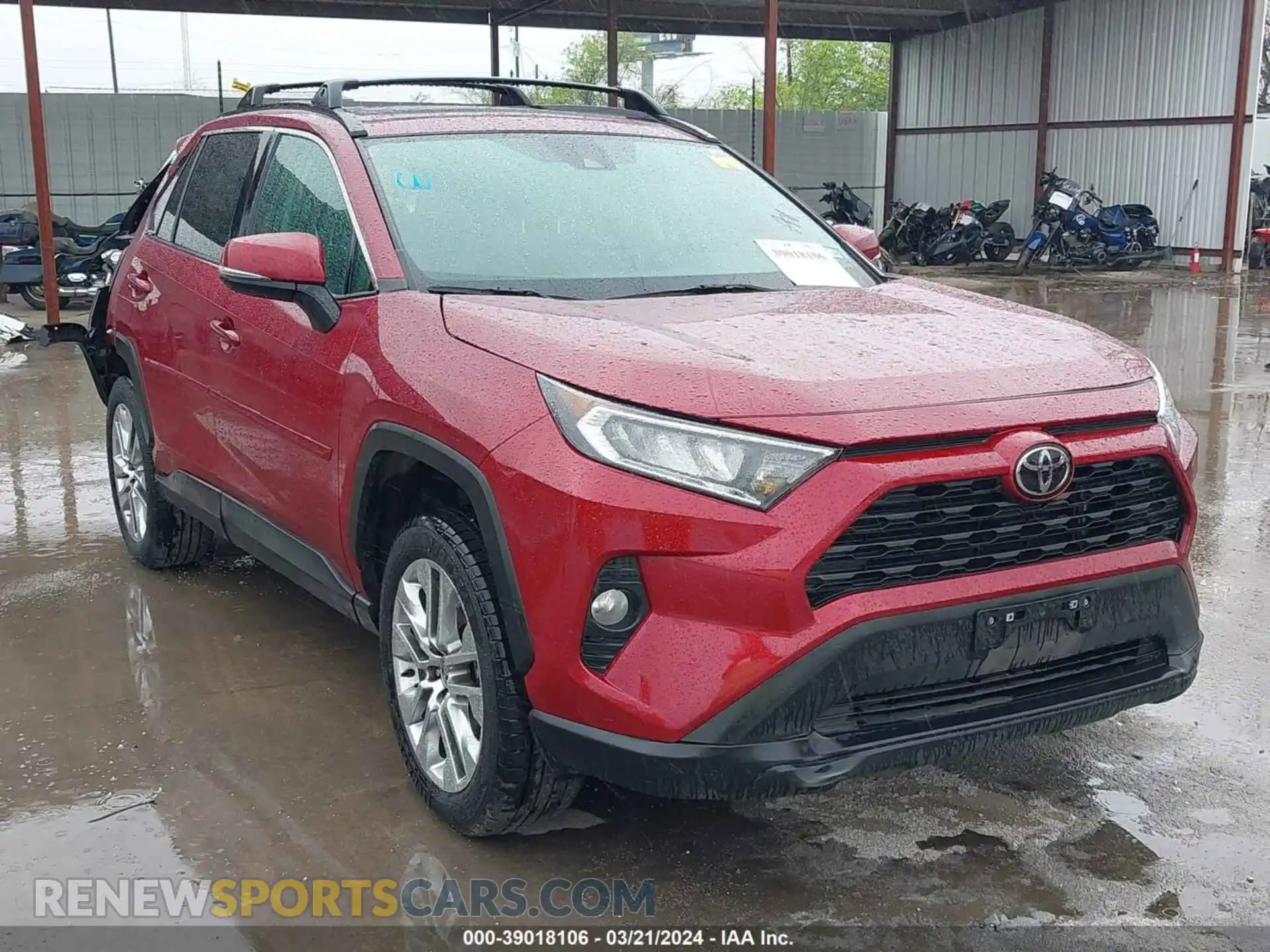 1 Photograph of a damaged car 2T3C1RFV0MW148782 TOYOTA RAV4 2021