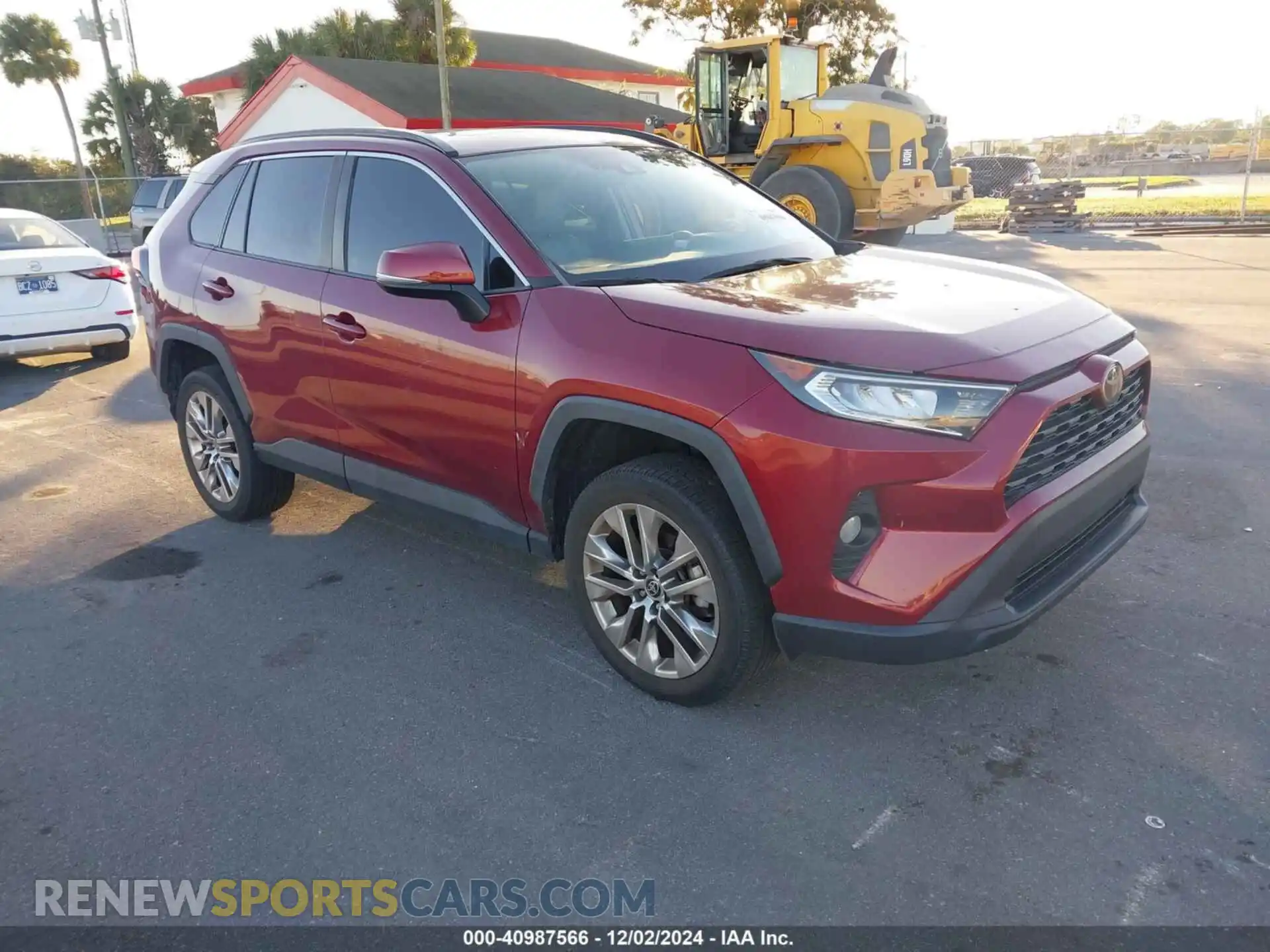 1 Photograph of a damaged car 2T3C1RFV0MW157417 TOYOTA RAV4 2021
