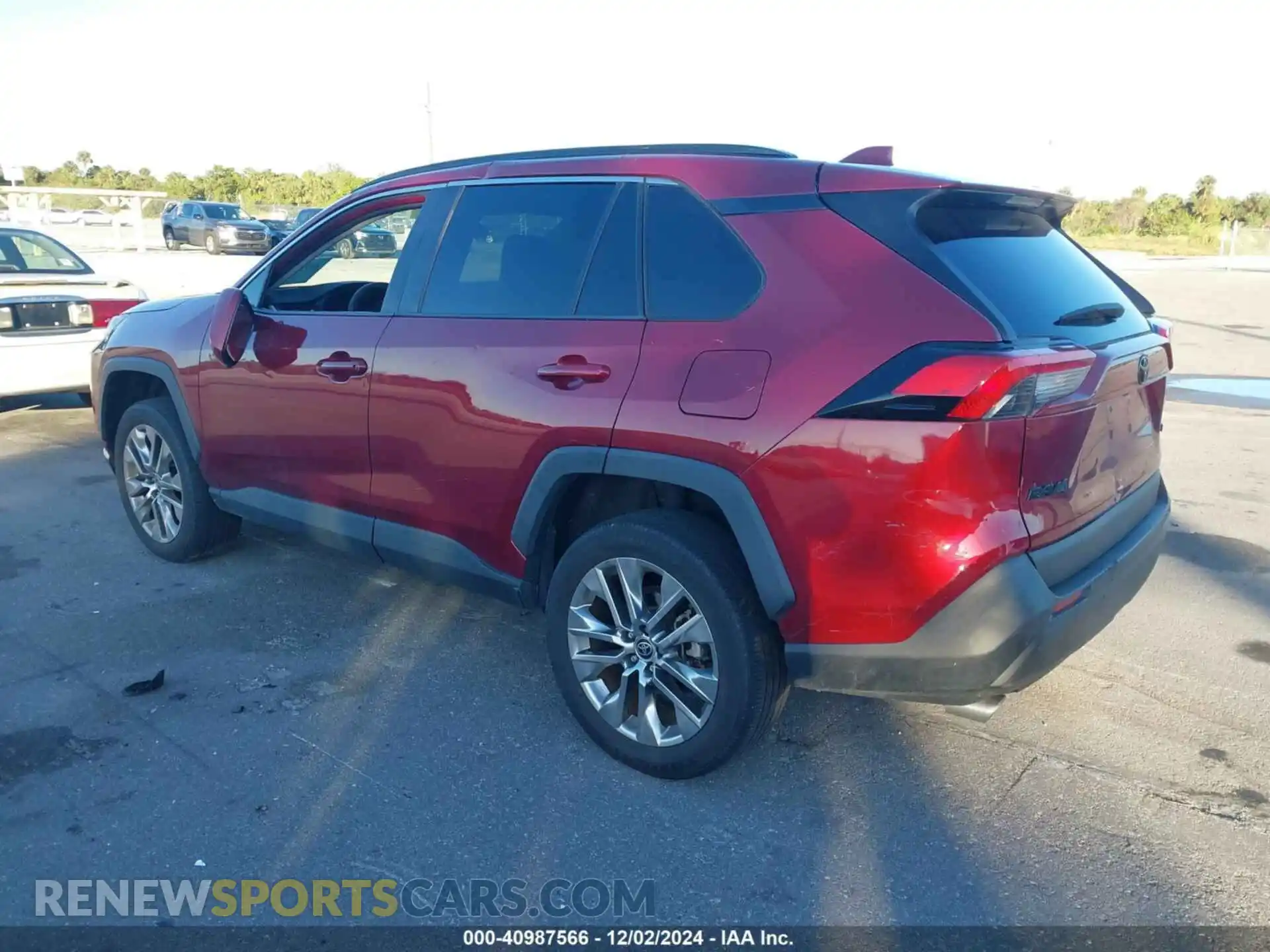 3 Photograph of a damaged car 2T3C1RFV0MW157417 TOYOTA RAV4 2021