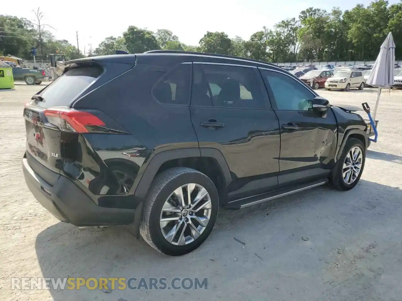 3 Photograph of a damaged car 2T3C1RFV0MW168143 TOYOTA RAV4 2021