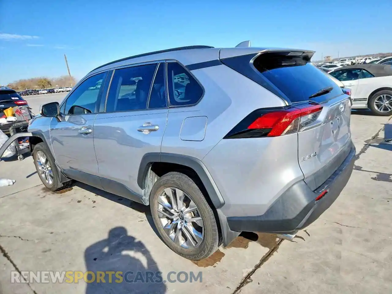 2 Photograph of a damaged car 2T3C1RFV1MC108826 TOYOTA RAV4 2021