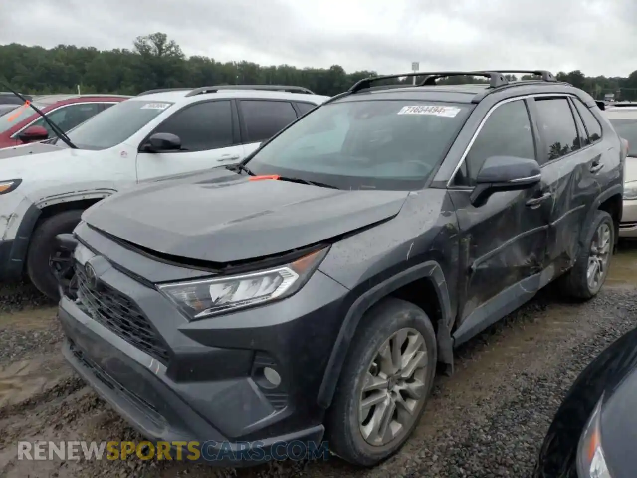 1 Photograph of a damaged car 2T3C1RFV1MC109796 TOYOTA RAV4 2021