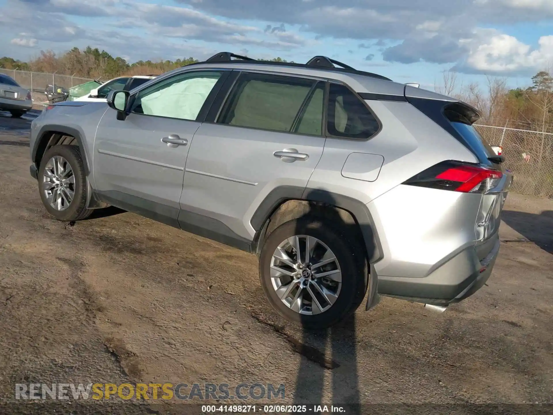 3 fotografías del automóvil dañado 2T3C1RFV1MC113945 TOYOTA RAV4 2021