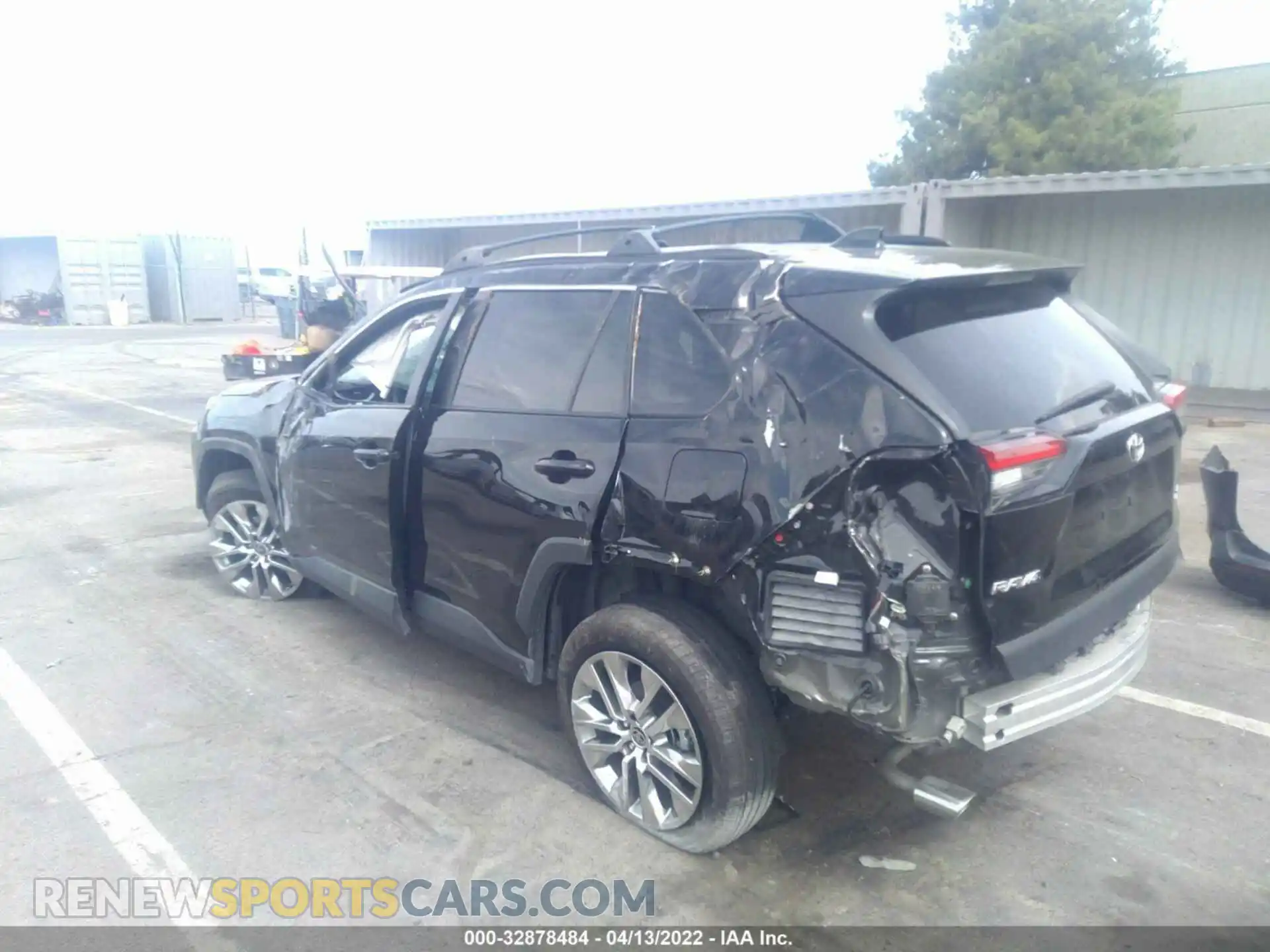 3 Photograph of a damaged car 2T3C1RFV1MC114125 TOYOTA RAV4 2021