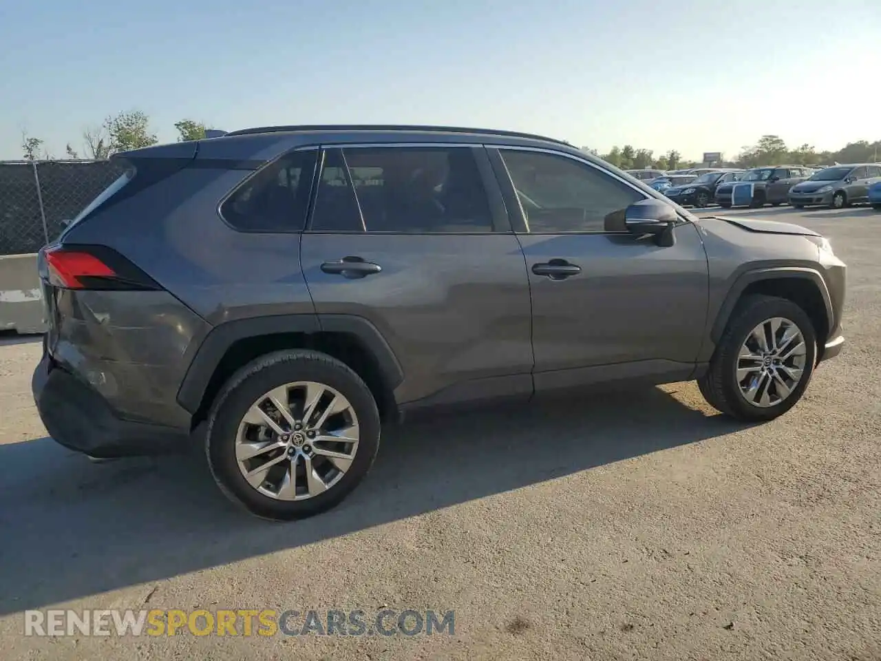 3 Photograph of a damaged car 2T3C1RFV1MC127148 TOYOTA RAV4 2021