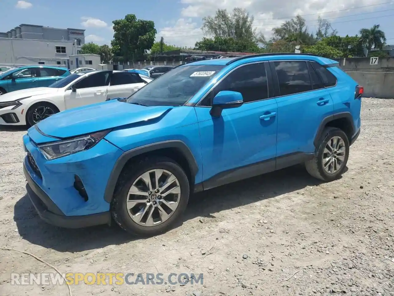 1 Photograph of a damaged car 2T3C1RFV1MW143428 TOYOTA RAV4 2021