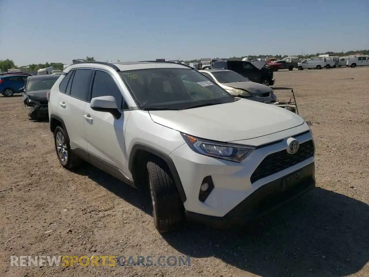 1 Photograph of a damaged car 2T3C1RFV1MW184352 TOYOTA RAV4 2021