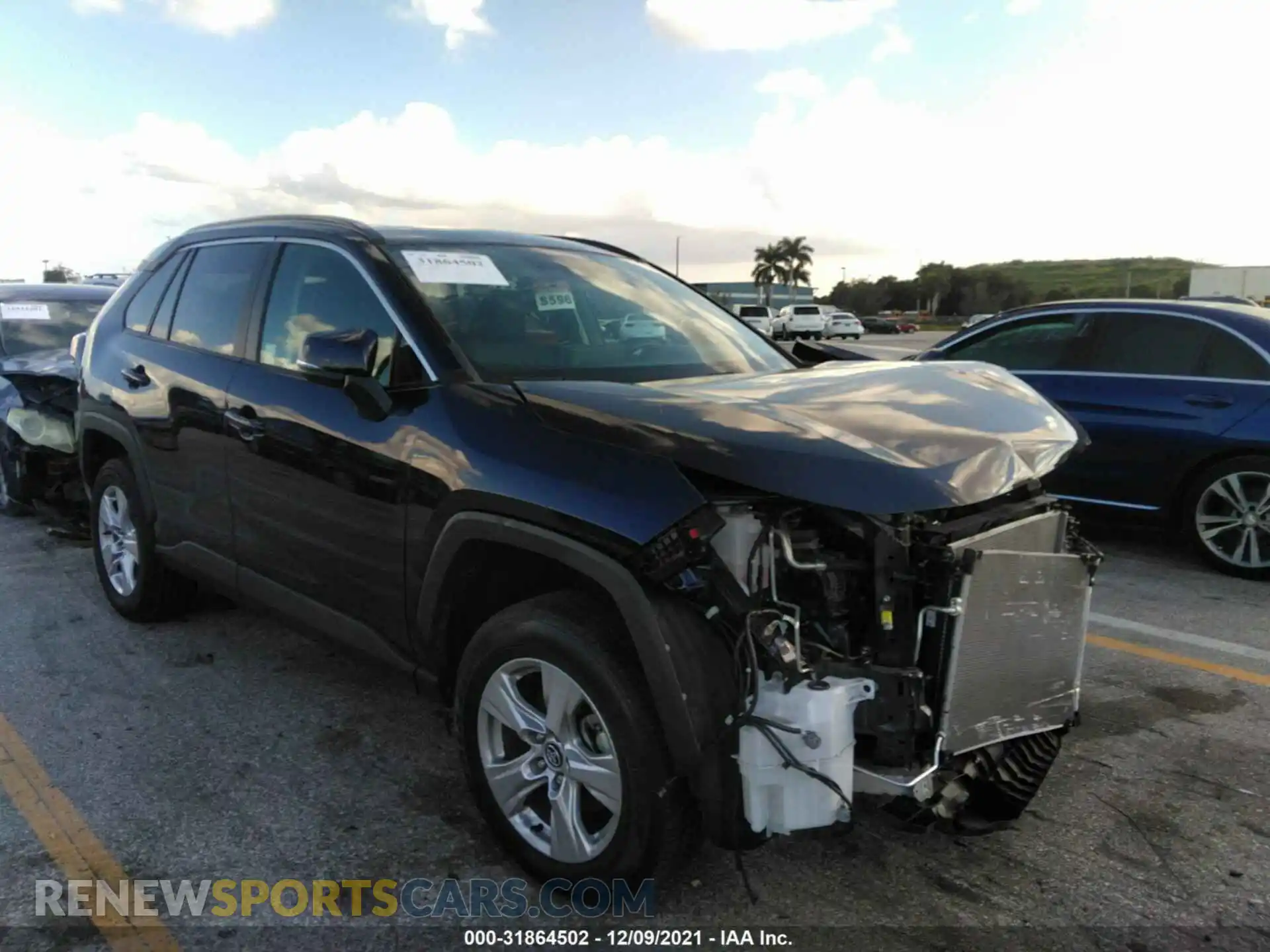 1 Photograph of a damaged car 2T3C1RFV2MC088408 TOYOTA RAV4 2021