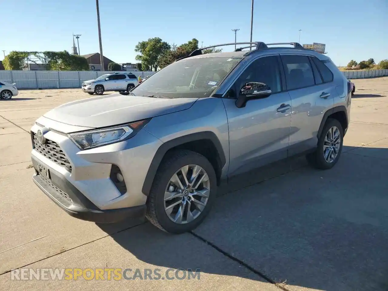 1 Photograph of a damaged car 2T3C1RFV2MC112903 TOYOTA RAV4 2021