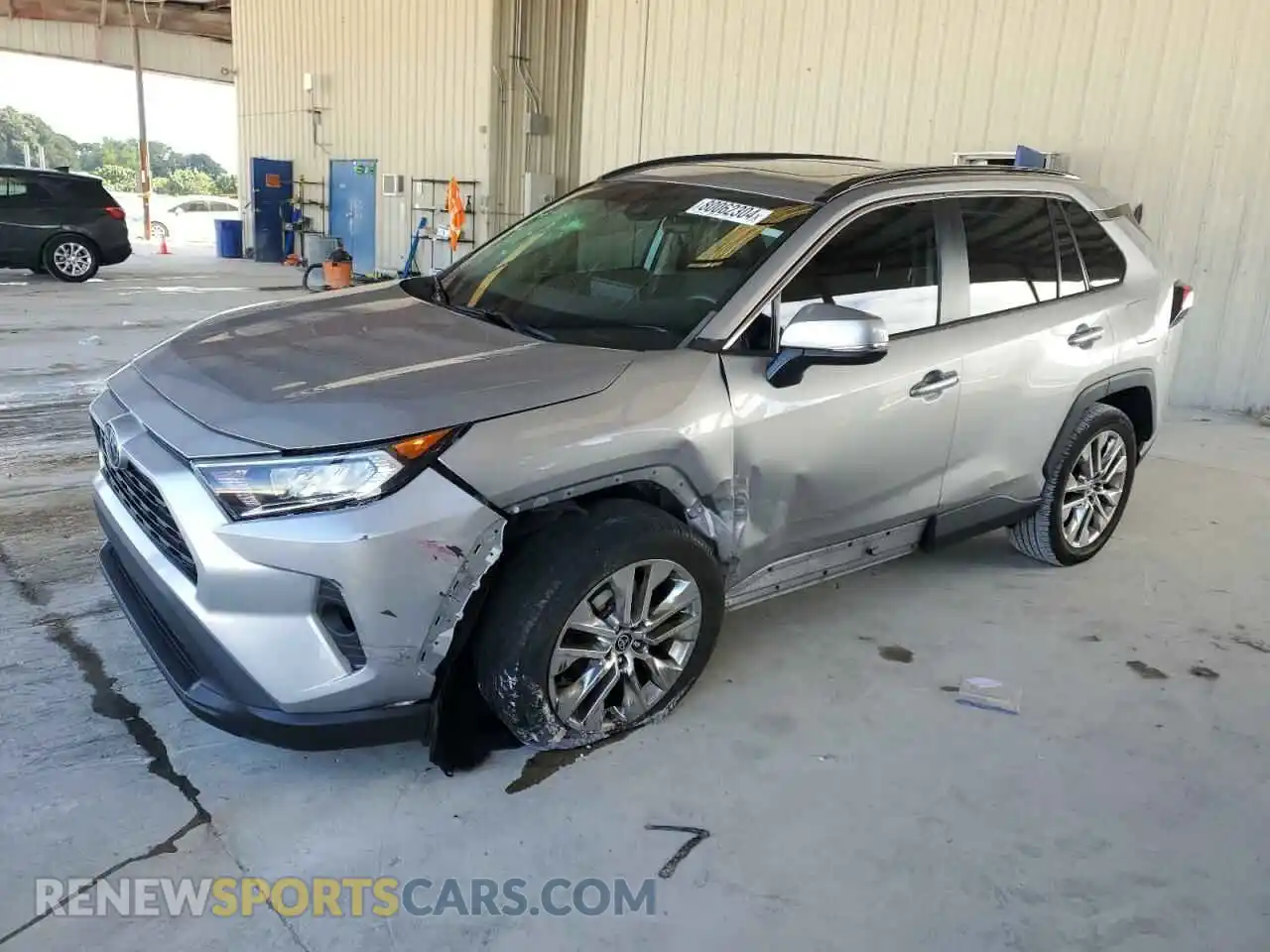 1 Photograph of a damaged car 2T3C1RFV2MC115915 TOYOTA RAV4 2021