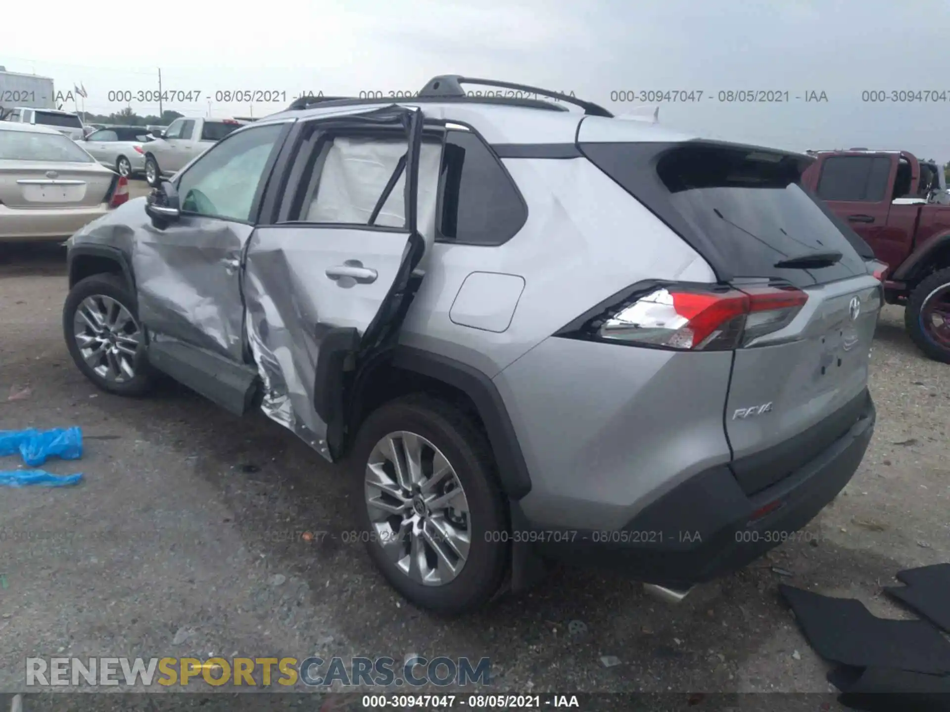 3 Photograph of a damaged car 2T3C1RFV2MC145822 TOYOTA RAV4 2021