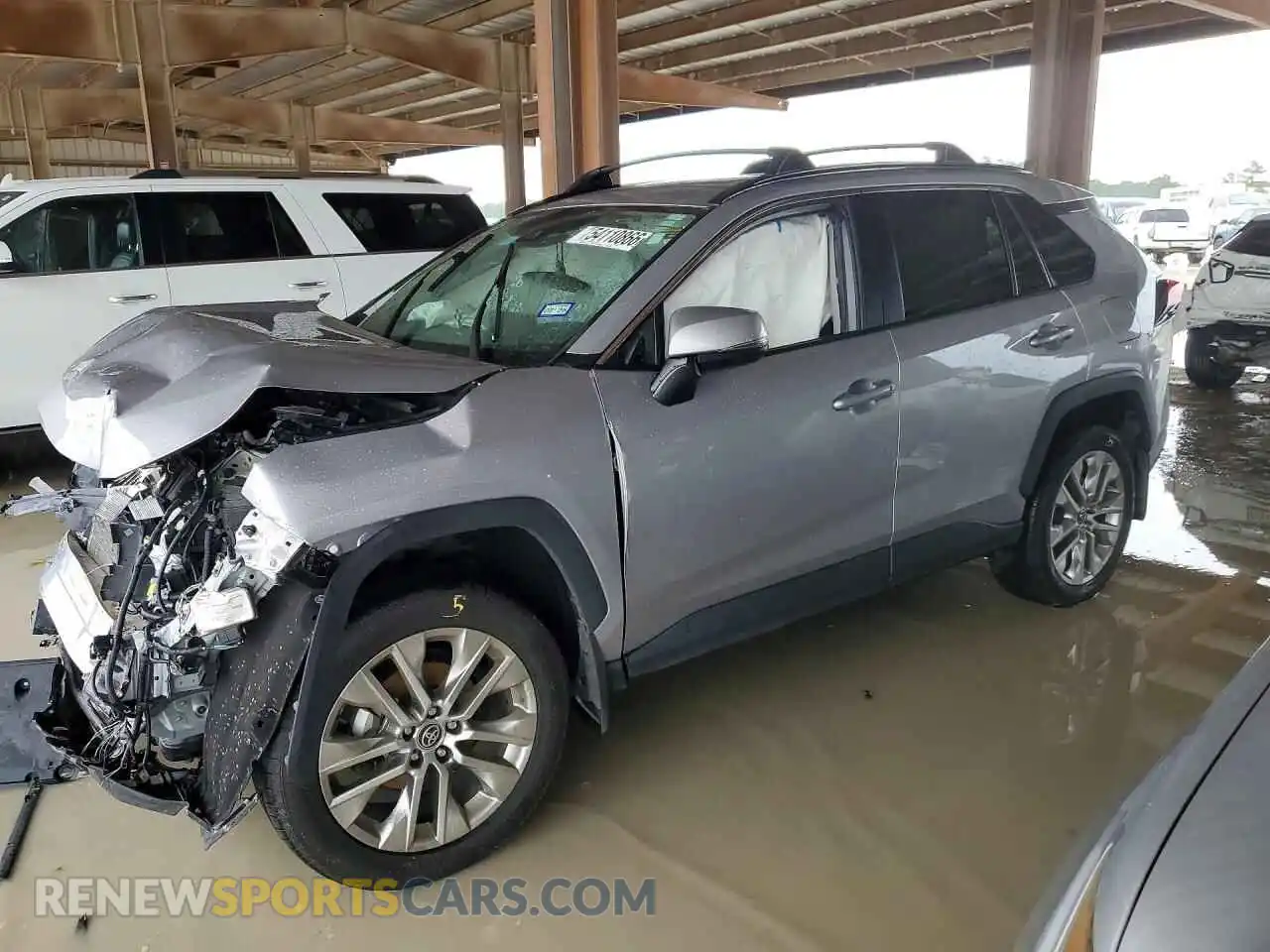 1 Photograph of a damaged car 2T3C1RFV2MC153774 TOYOTA RAV4 2021