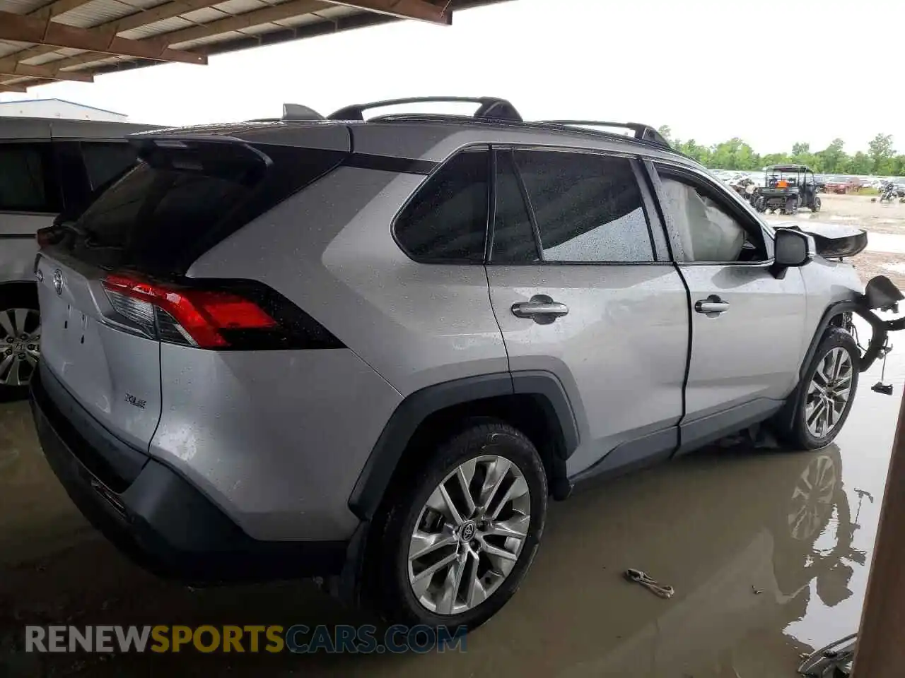 3 Photograph of a damaged car 2T3C1RFV2MC153774 TOYOTA RAV4 2021
