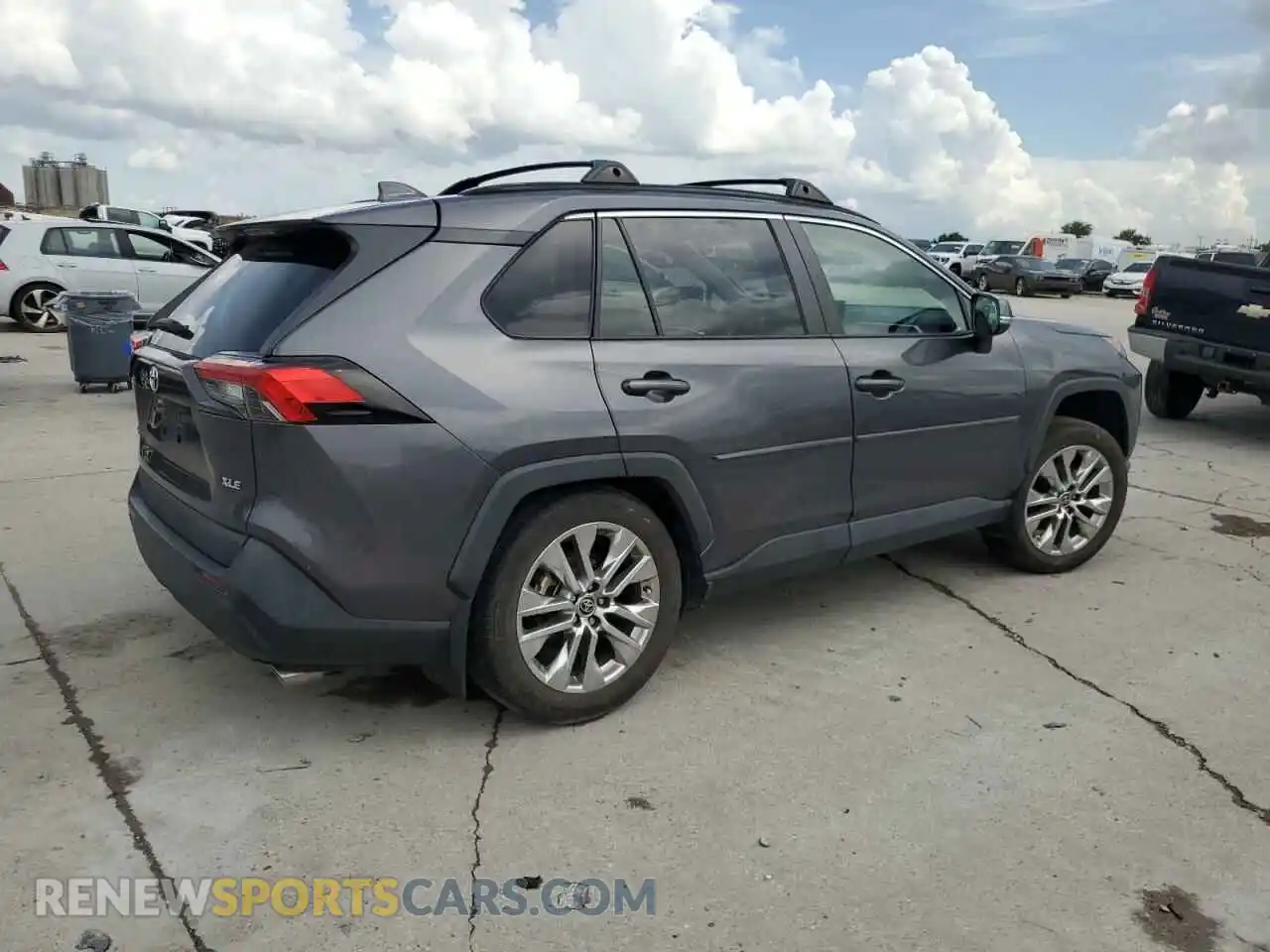 3 Photograph of a damaged car 2T3C1RFV2MC169635 TOYOTA RAV4 2021