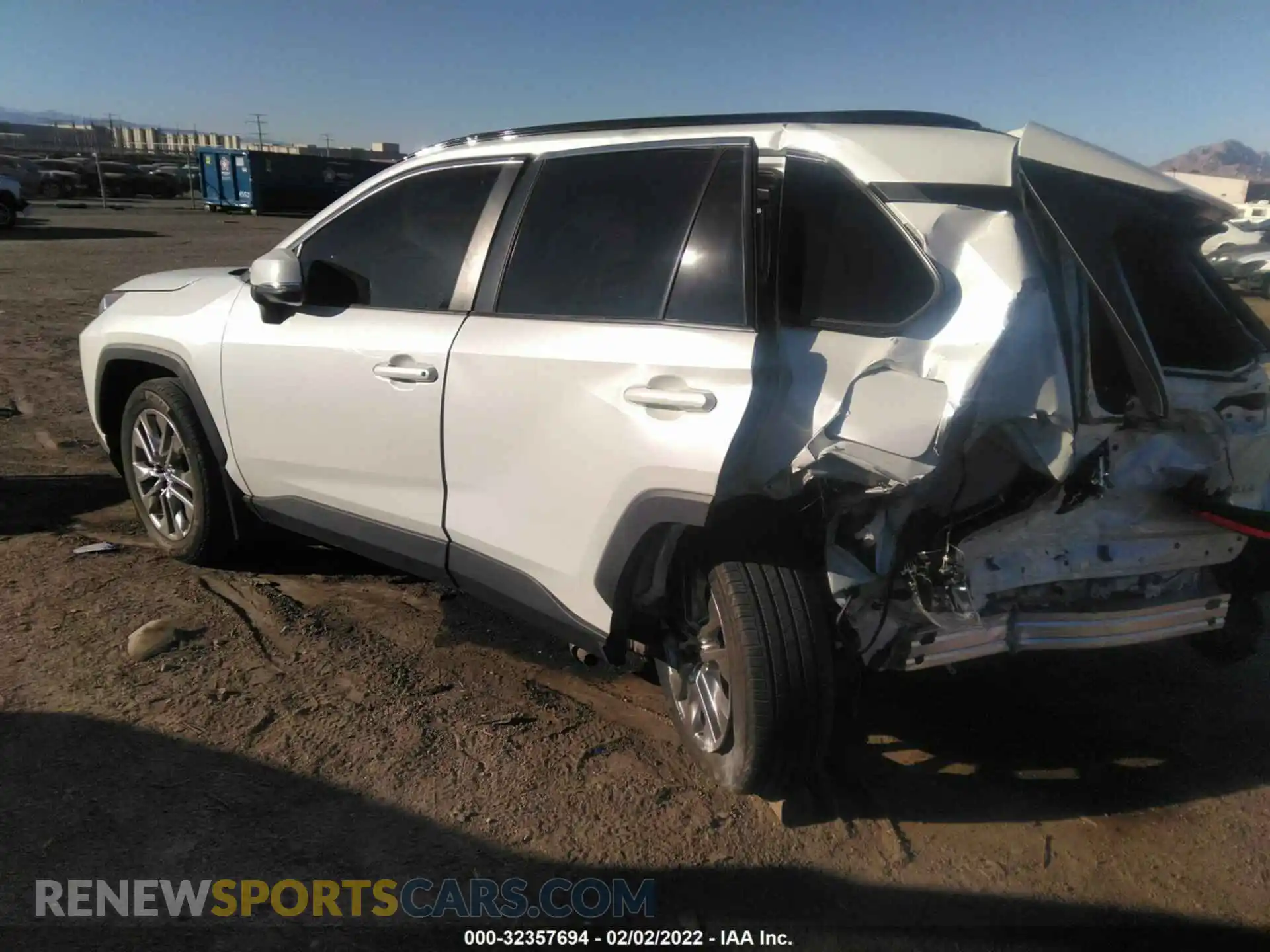 3 Photograph of a damaged car 2T3C1RFV2MW119624 TOYOTA RAV4 2021