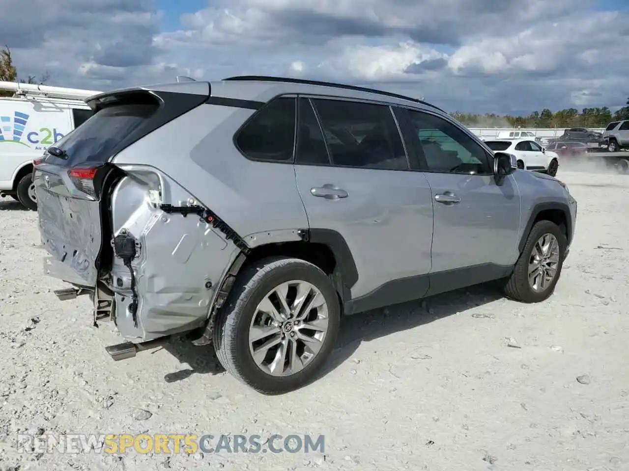 3 Фотография поврежденного автомобиля 2T3C1RFV2MW134317 TOYOTA RAV4 2021