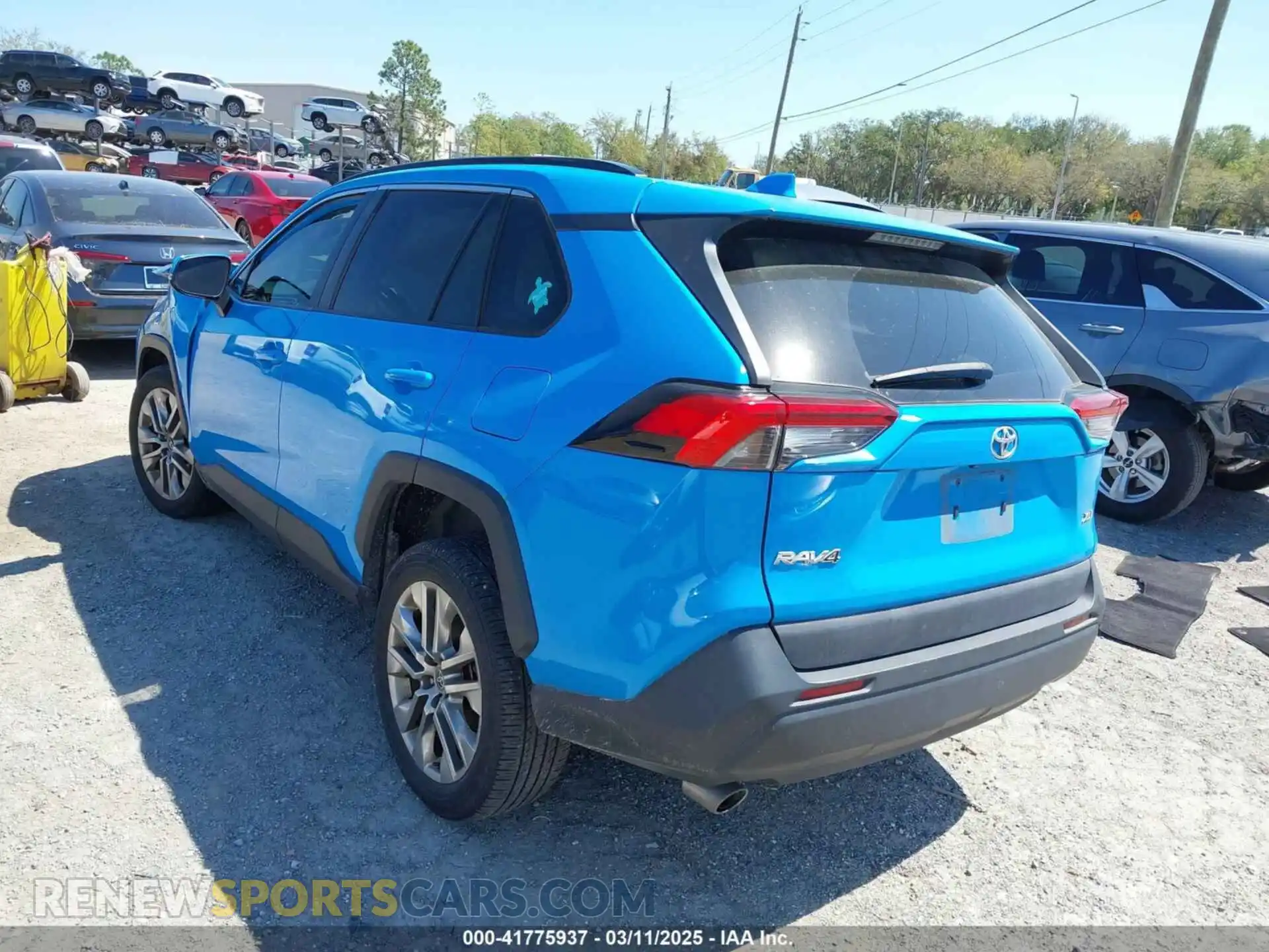 3 Photograph of a damaged car 2T3C1RFV2MW157922 TOYOTA RAV4 2021