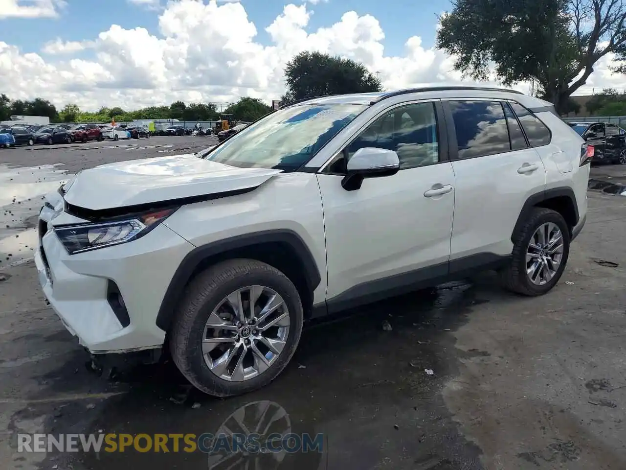 1 Photograph of a damaged car 2T3C1RFV2MW171111 TOYOTA RAV4 2021