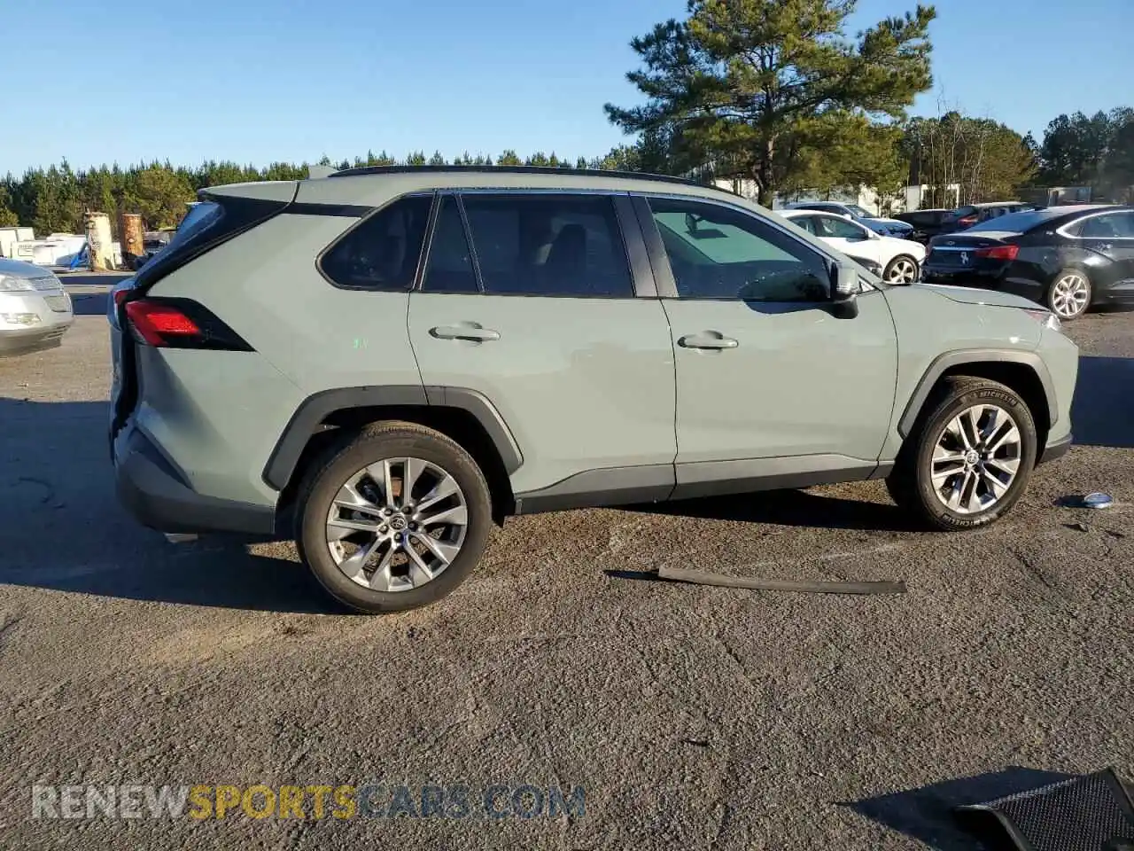 3 Photograph of a damaged car 2T3C1RFV2MW178690 TOYOTA RAV4 2021