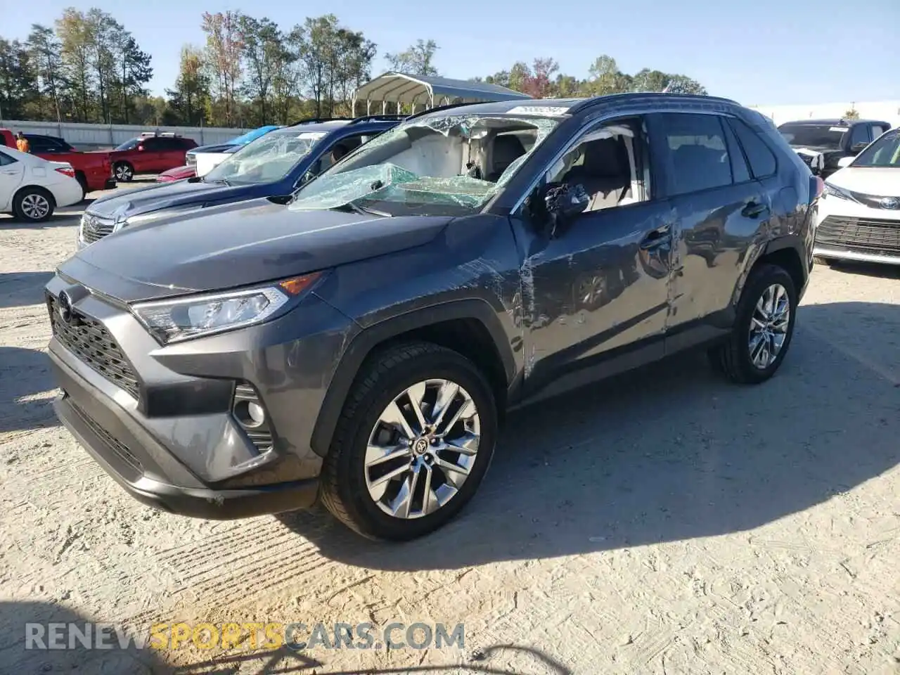 1 Photograph of a damaged car 2T3C1RFV3MC133758 TOYOTA RAV4 2021
