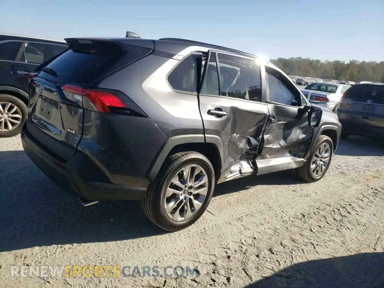 3 Photograph of a damaged car 2T3C1RFV3MC133758 TOYOTA RAV4 2021