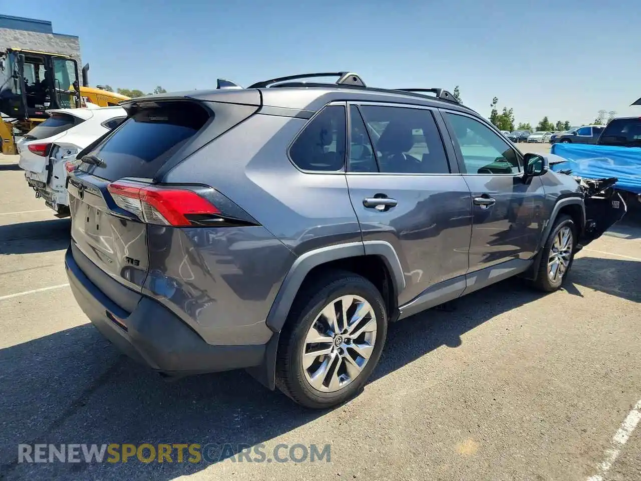 3 Фотография поврежденного автомобиля 2T3C1RFV3MC140418 TOYOTA RAV4 2021