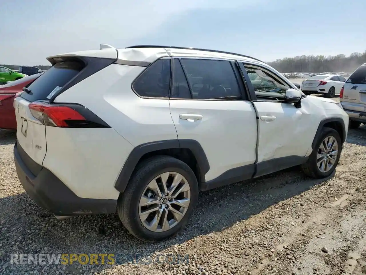3 Photograph of a damaged car 2T3C1RFV3MW109619 TOYOTA RAV4 2021