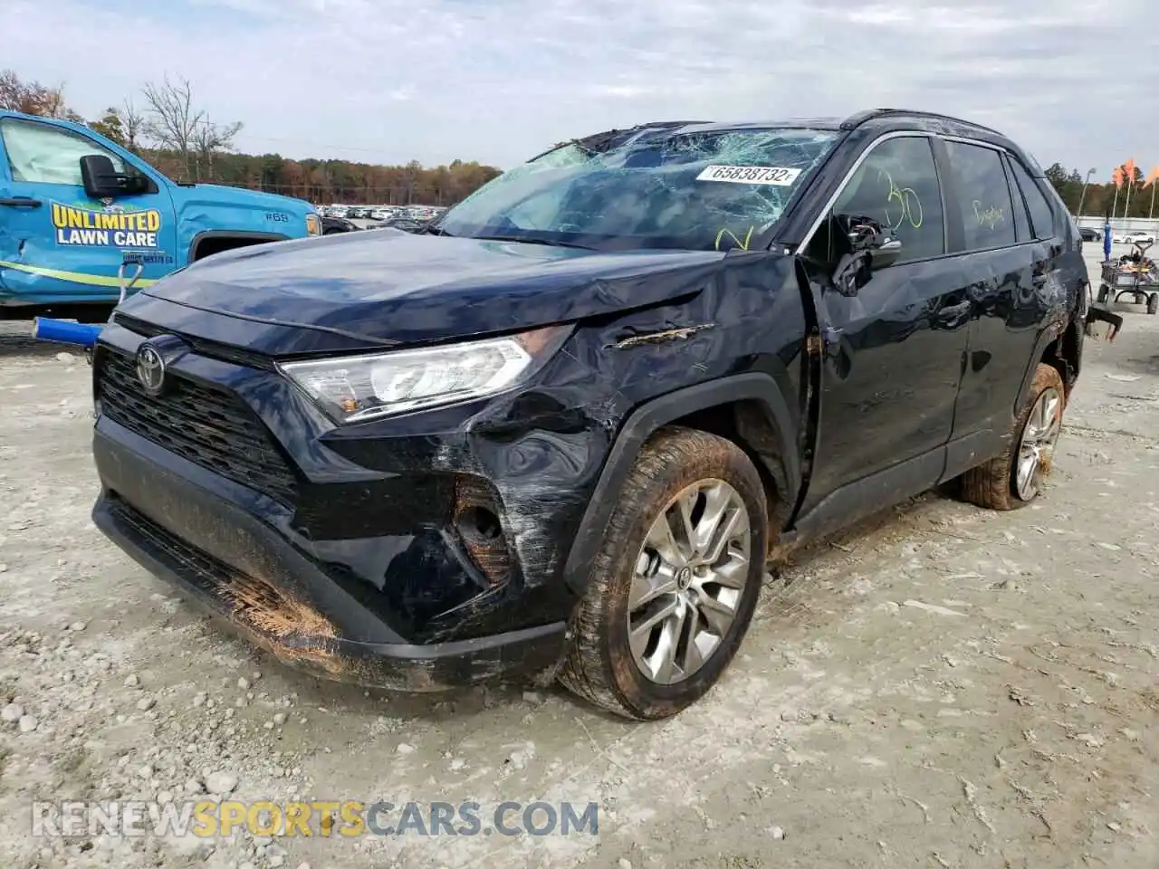 2 Photograph of a damaged car 2T3C1RFV3MW122953 TOYOTA RAV4 2021