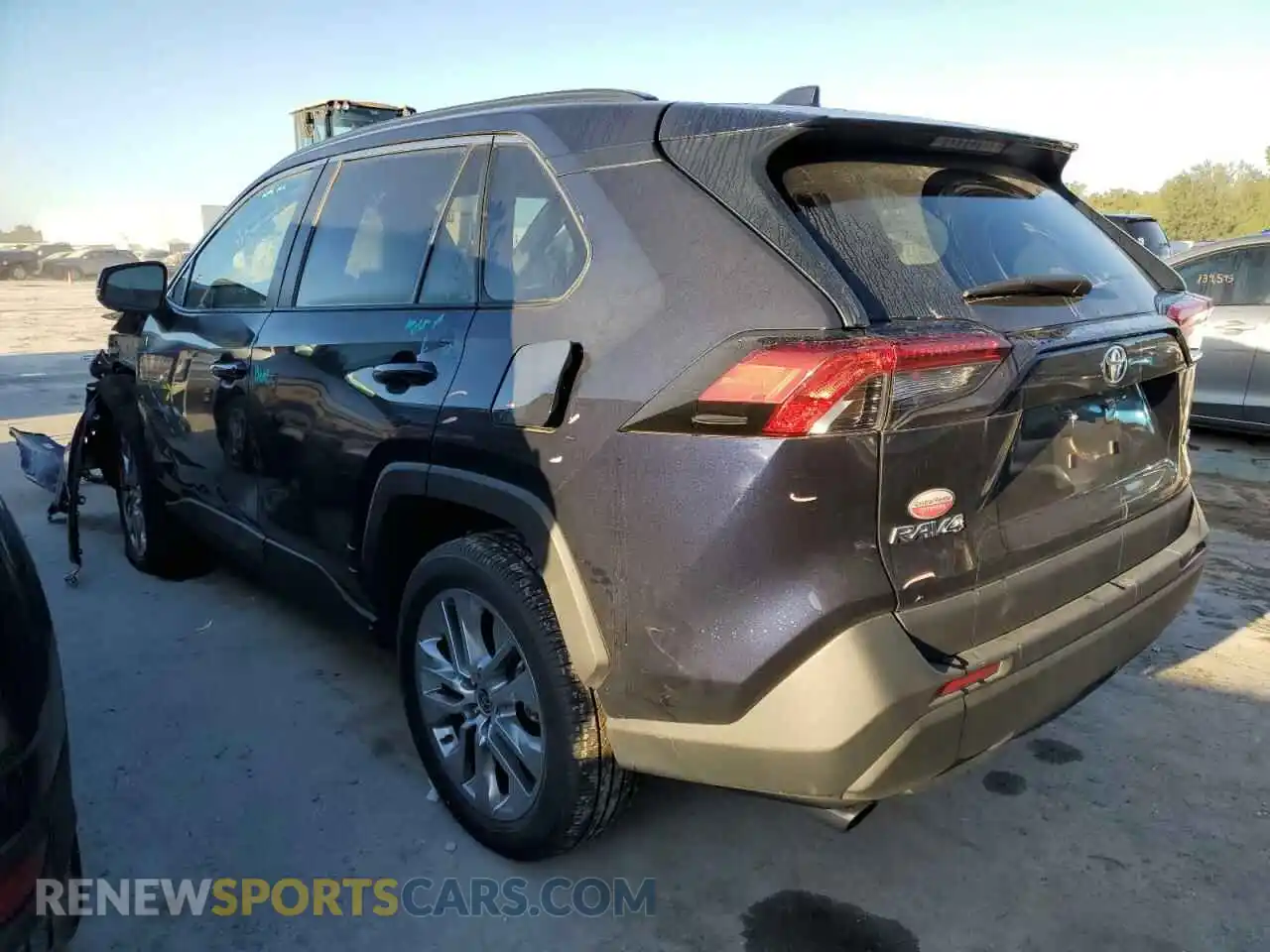 3 Photograph of a damaged car 2T3C1RFV3MW137338 TOYOTA RAV4 2021