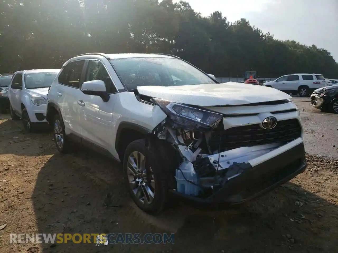 1 Фотография поврежденного автомобиля 2T3C1RFV3MW148761 TOYOTA RAV4 2021