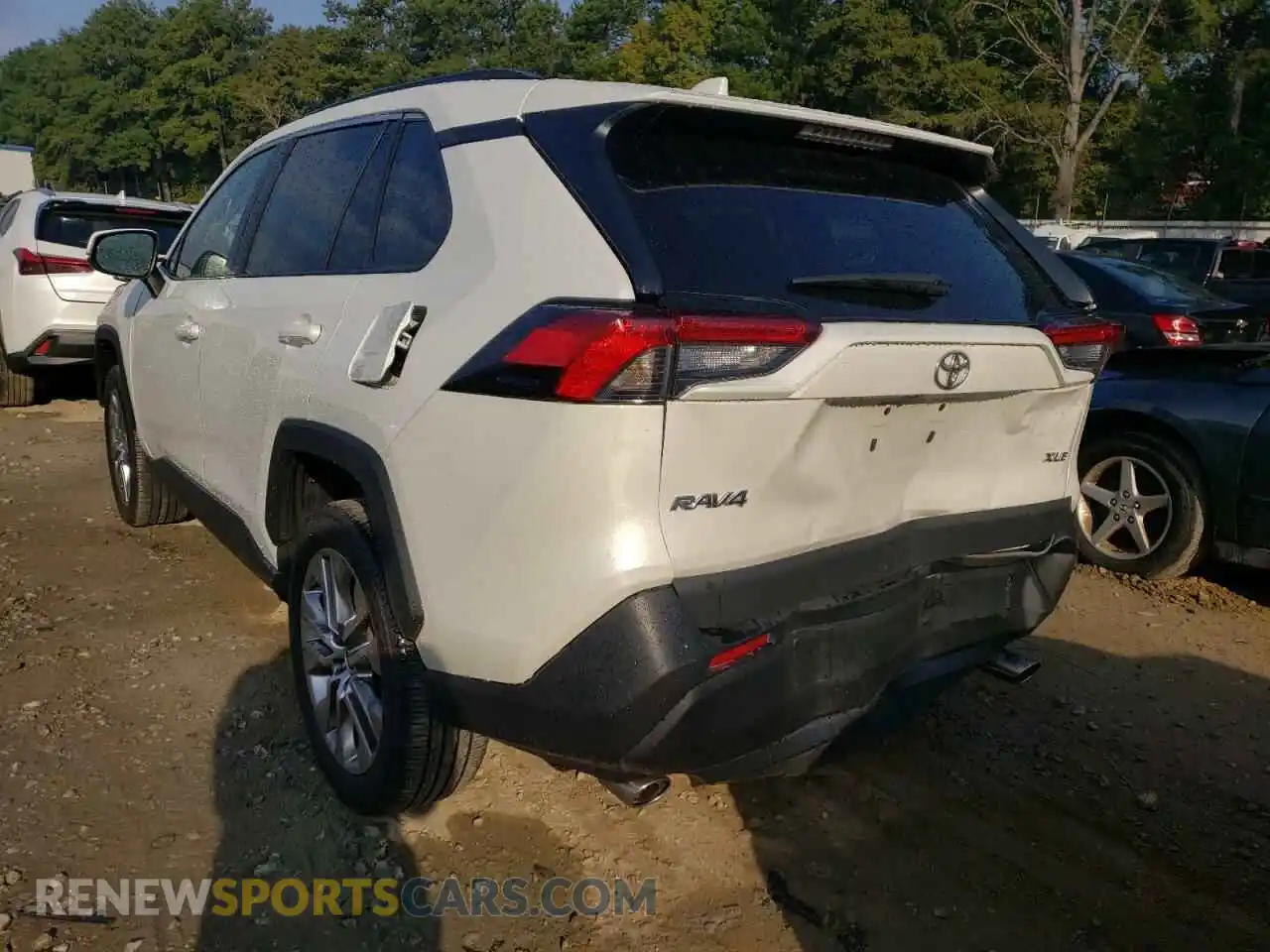3 Фотография поврежденного автомобиля 2T3C1RFV3MW148761 TOYOTA RAV4 2021