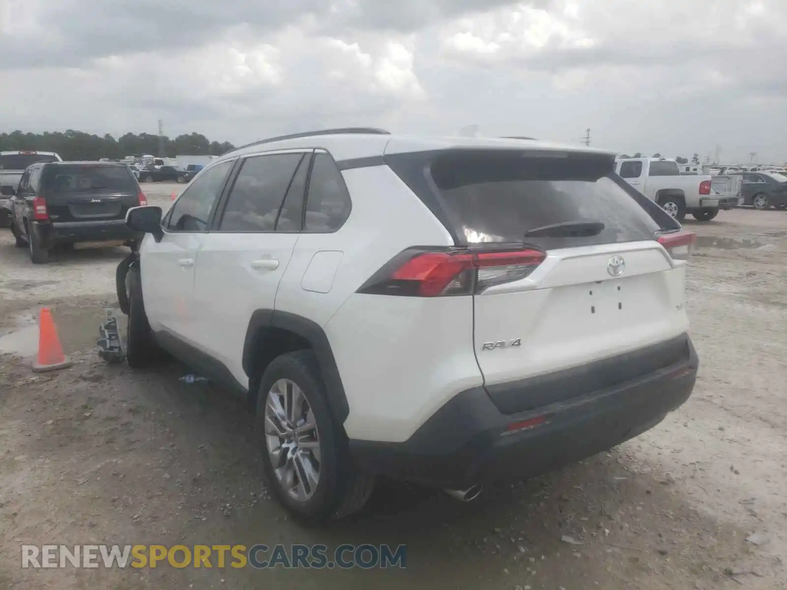 3 fotografías del automóvil dañado 2T3C1RFV3MW159260 TOYOTA RAV4 2021