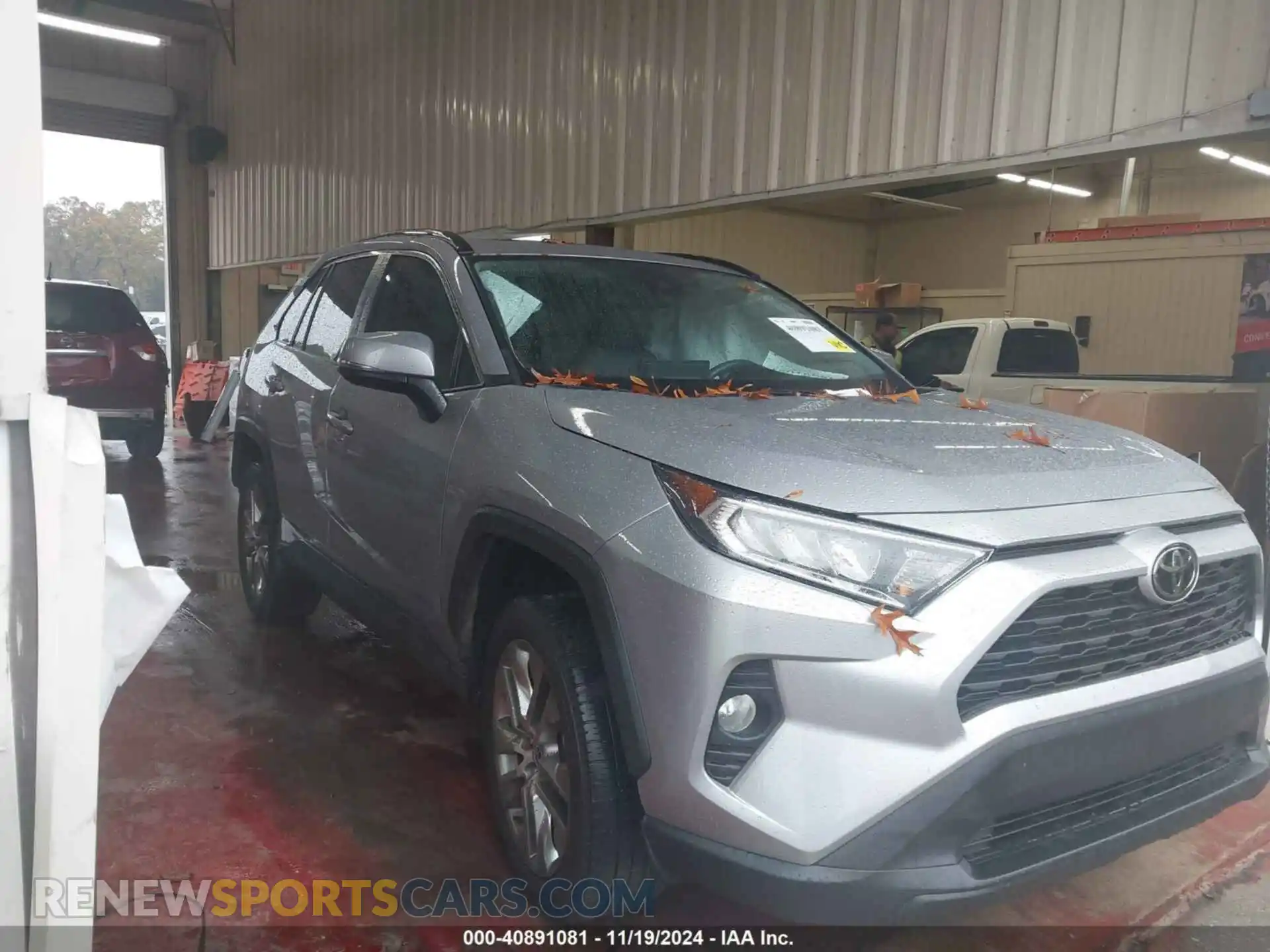 1 Photograph of a damaged car 2T3C1RFV4MC113745 TOYOTA RAV4 2021