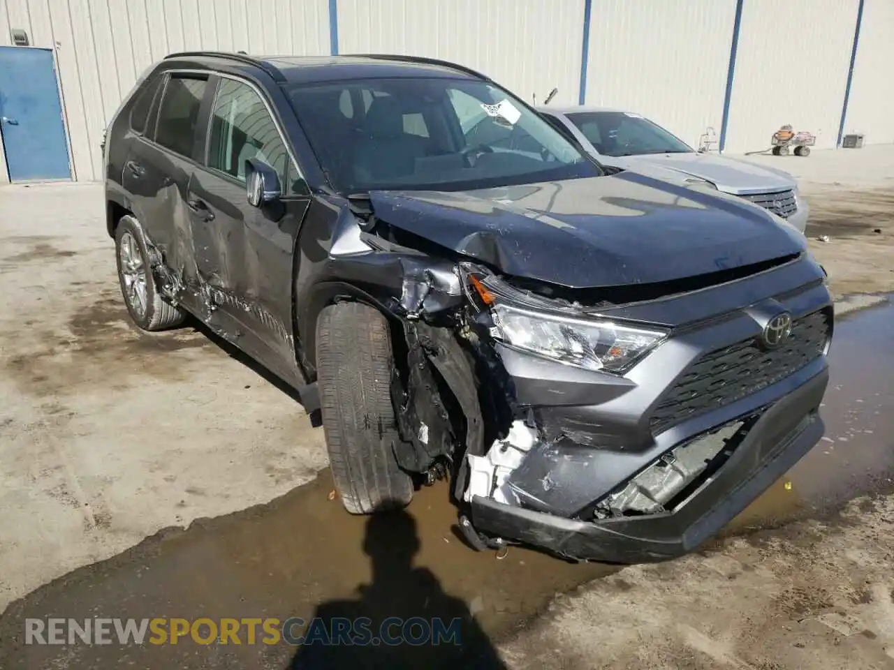 1 Photograph of a damaged car 2T3C1RFV4MC120632 TOYOTA RAV4 2021