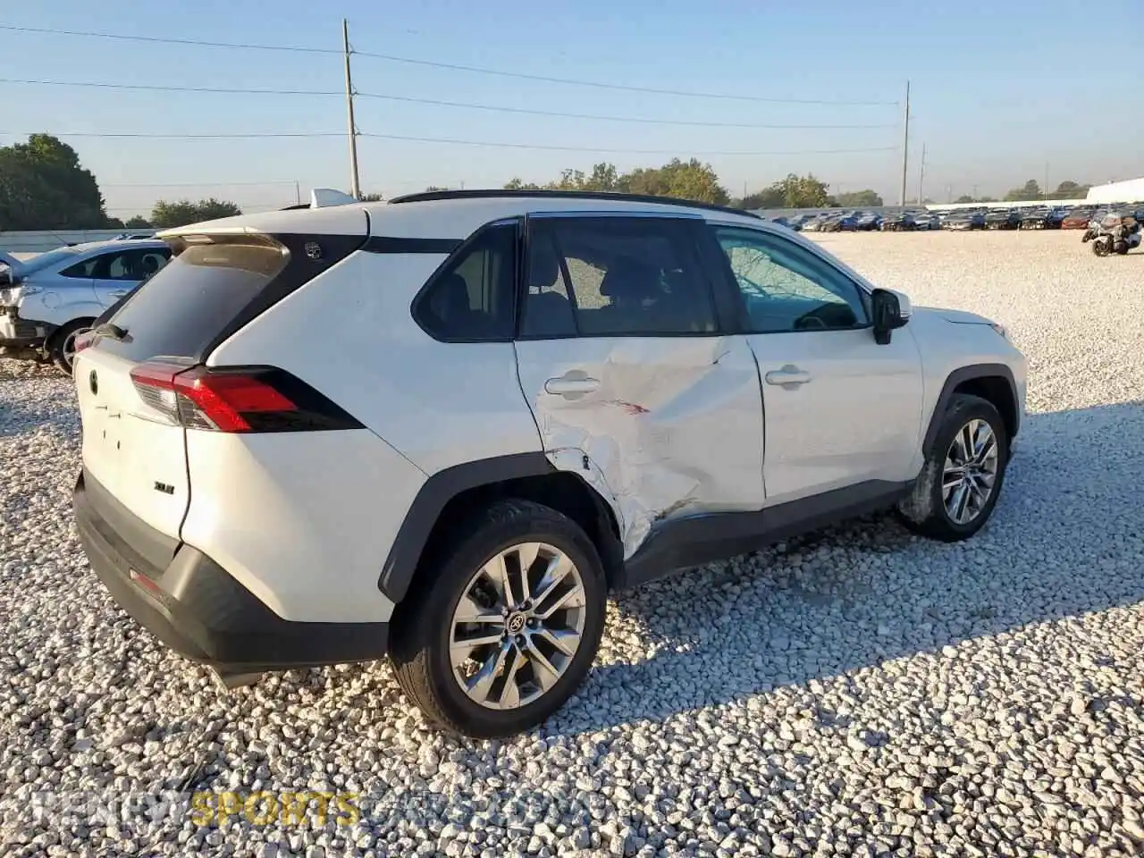 3 Photograph of a damaged car 2T3C1RFV4MW151202 TOYOTA RAV4 2021