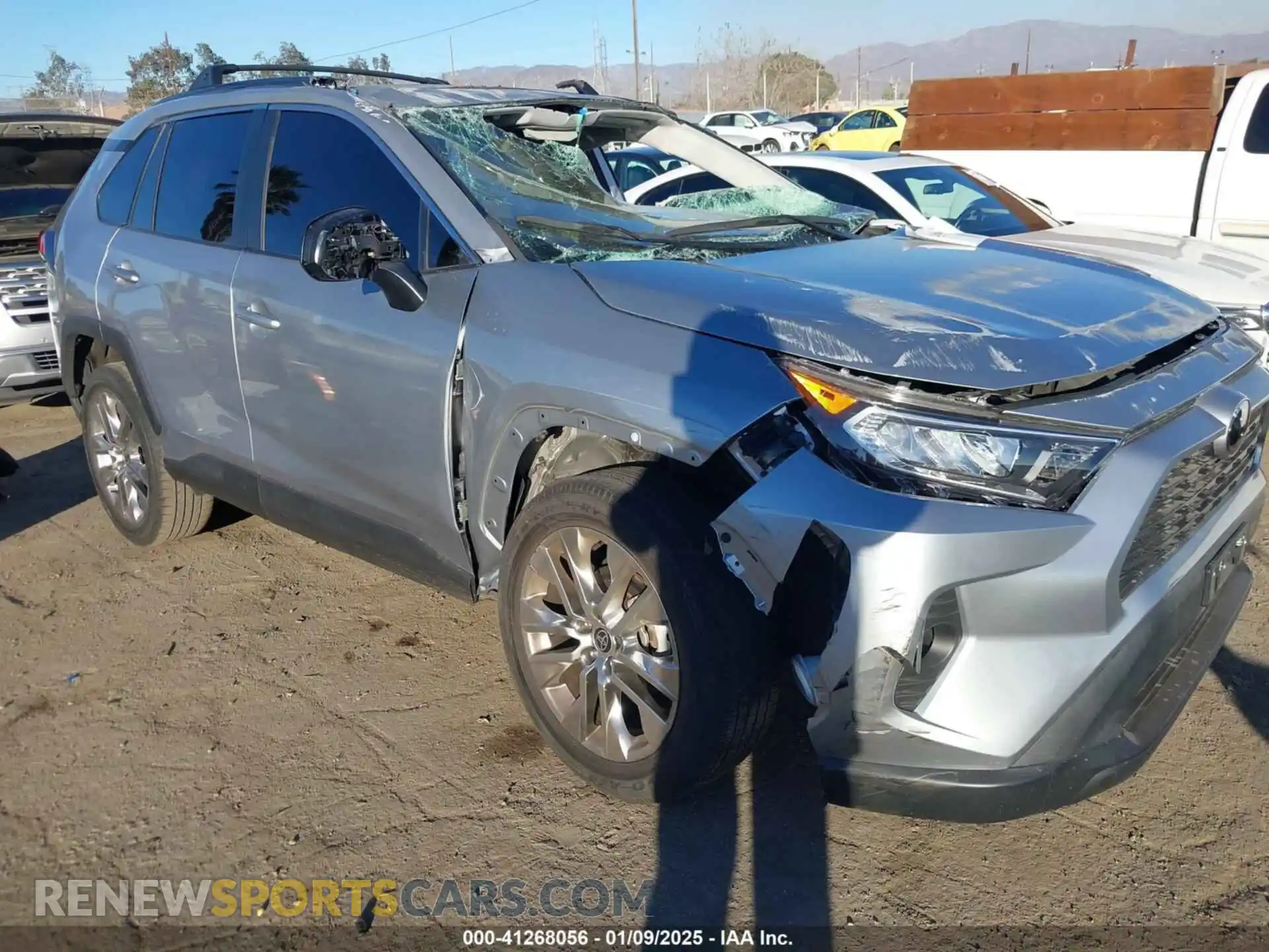 1 Photograph of a damaged car 2T3C1RFV4MW170980 TOYOTA RAV4 2021