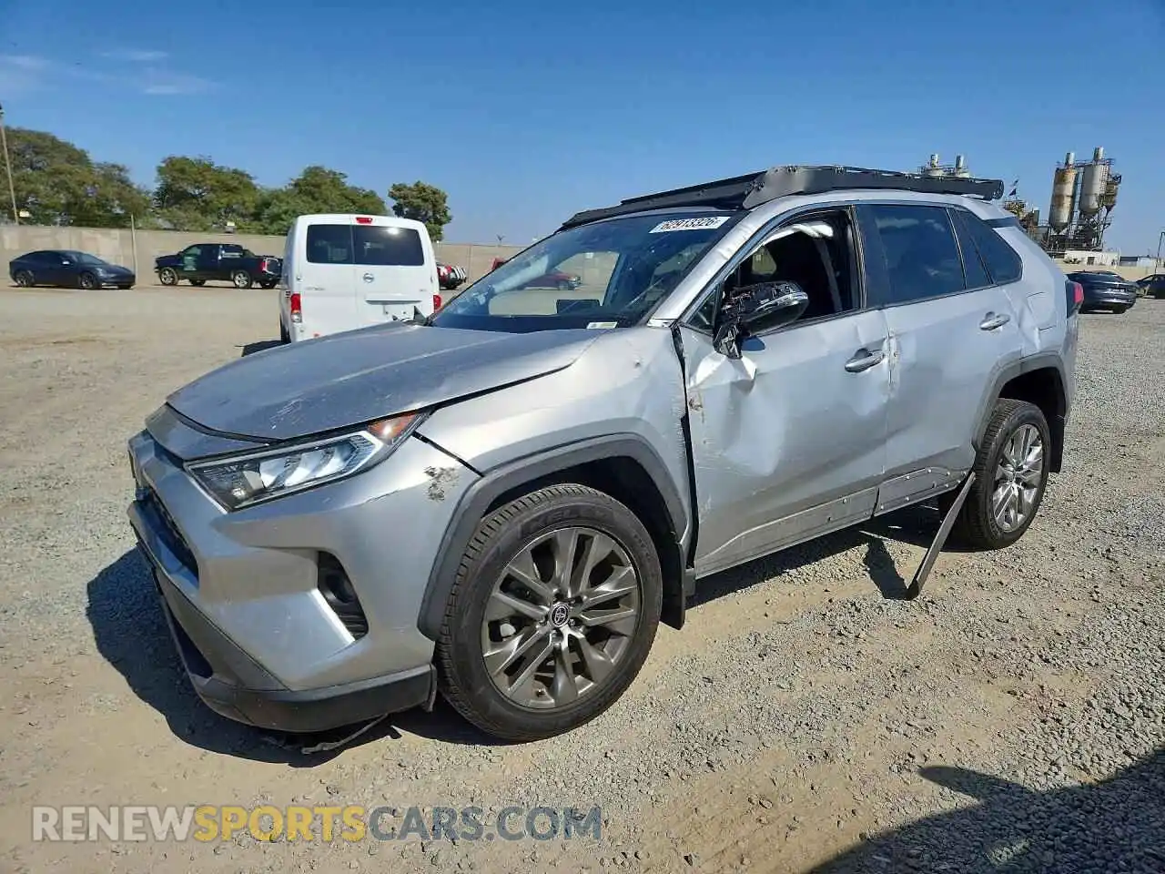 1 Photograph of a damaged car 2T3C1RFV5MC133485 TOYOTA RAV4 2021