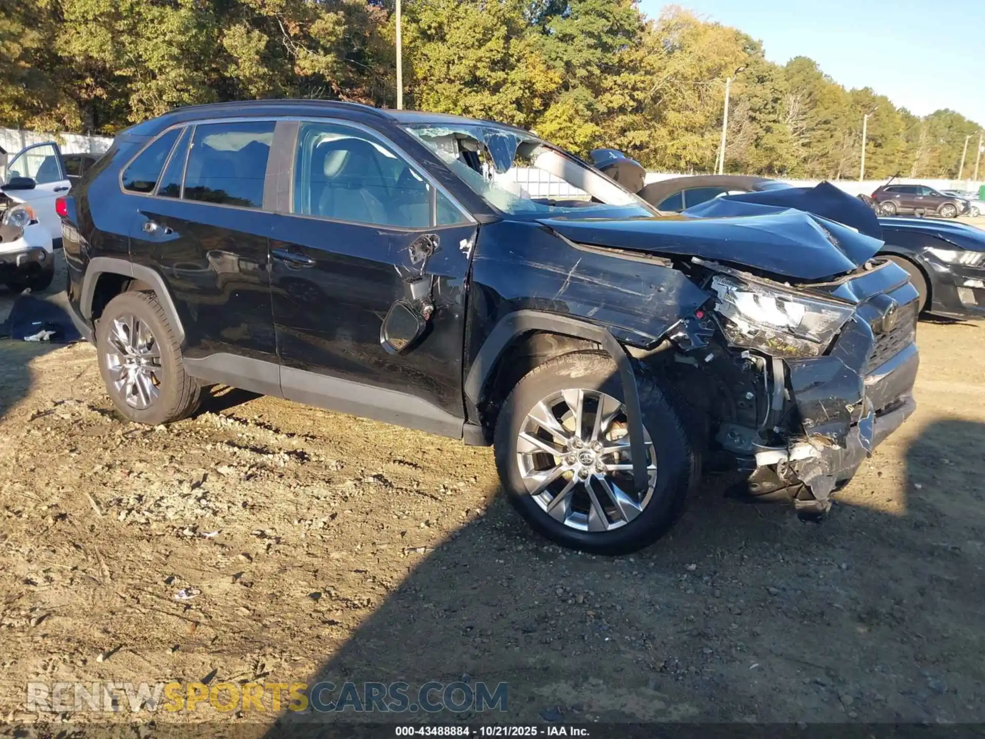 1 Photograph of a damaged car 2T3C1RFV5MC172349 TOYOTA RAV4 2021
