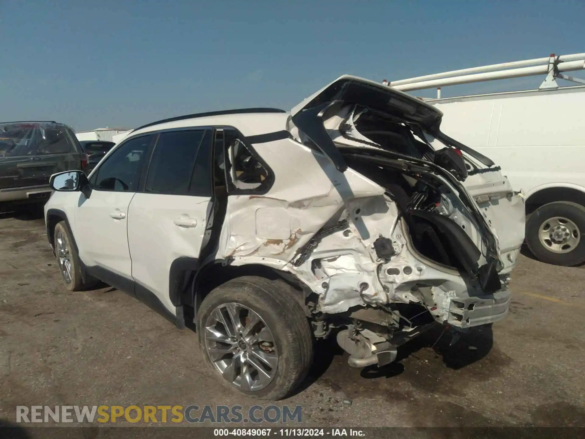 3 Photograph of a damaged car 2T3C1RFV5MW158076 TOYOTA RAV4 2021