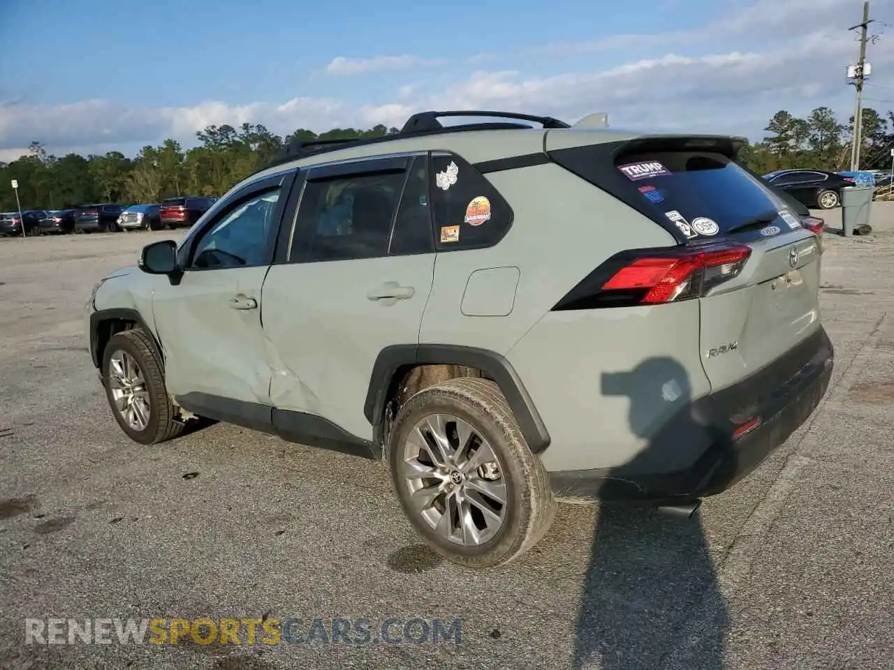 2 Photograph of a damaged car 2T3C1RFV5MW162208 TOYOTA RAV4 2021