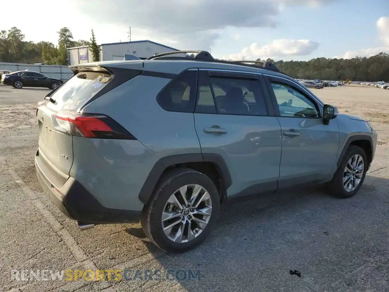 3 Photograph of a damaged car 2T3C1RFV5MW162208 TOYOTA RAV4 2021