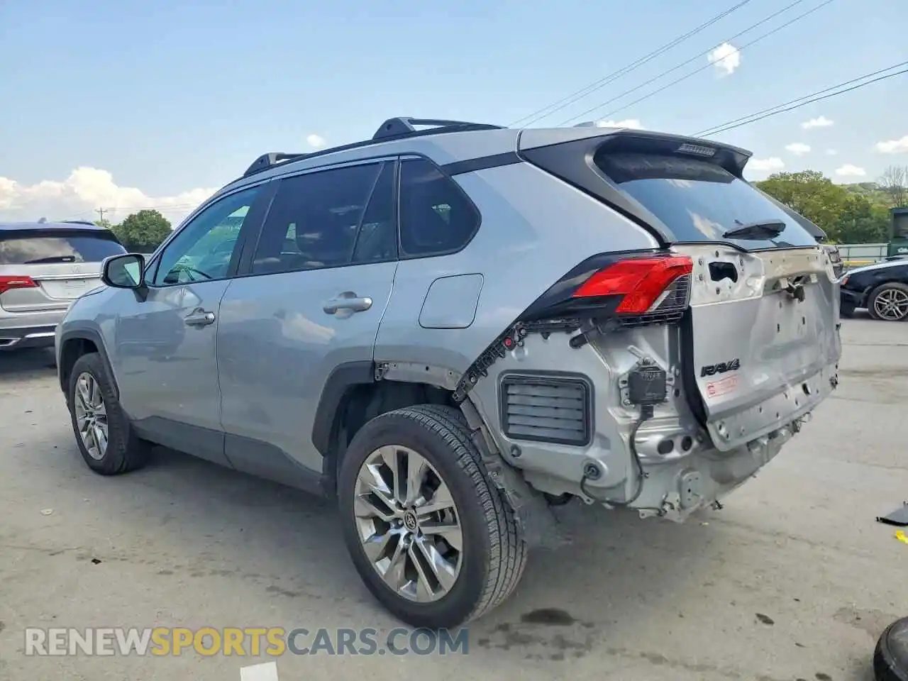 2 Фотография поврежденного автомобиля 2T3C1RFV5MW172009 TOYOTA RAV4 2021