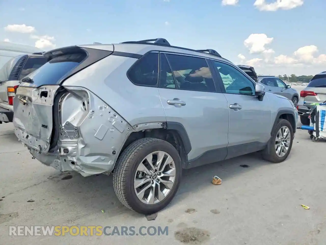 3 Фотография поврежденного автомобиля 2T3C1RFV5MW172009 TOYOTA RAV4 2021